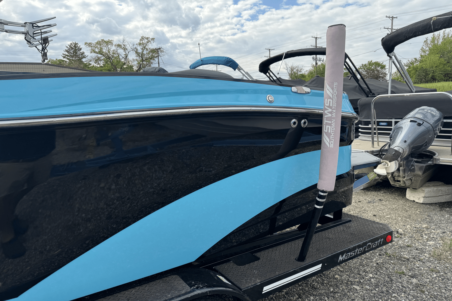 2018 Mastercraft XT22 Image Thumbnail #3