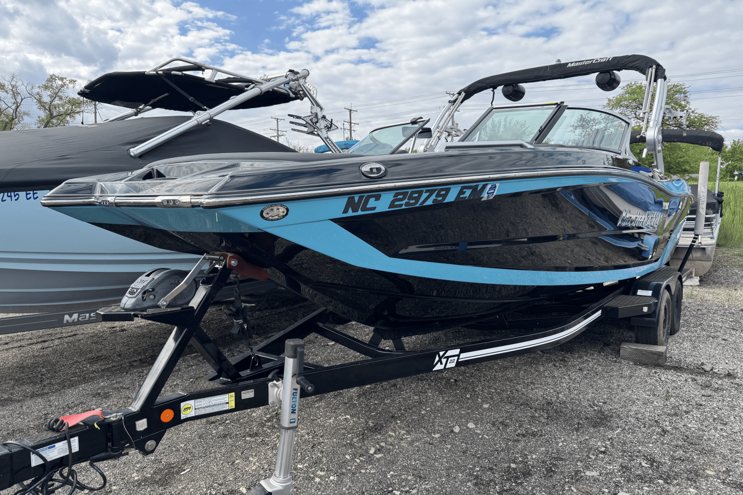 2018 Mastercraft XT22 Image Thumbnail #2