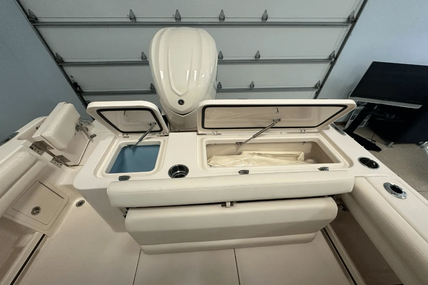 2026 Grady-White Freedom 235 Image Thumbnail #6