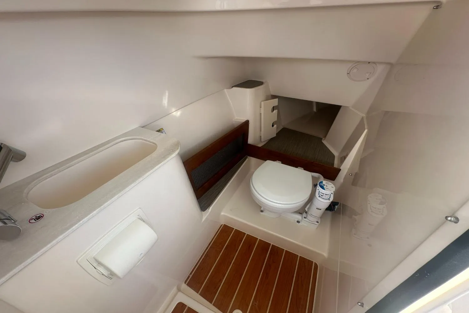 2026 Grady-White Freedom 285 Image Thumbnail #20