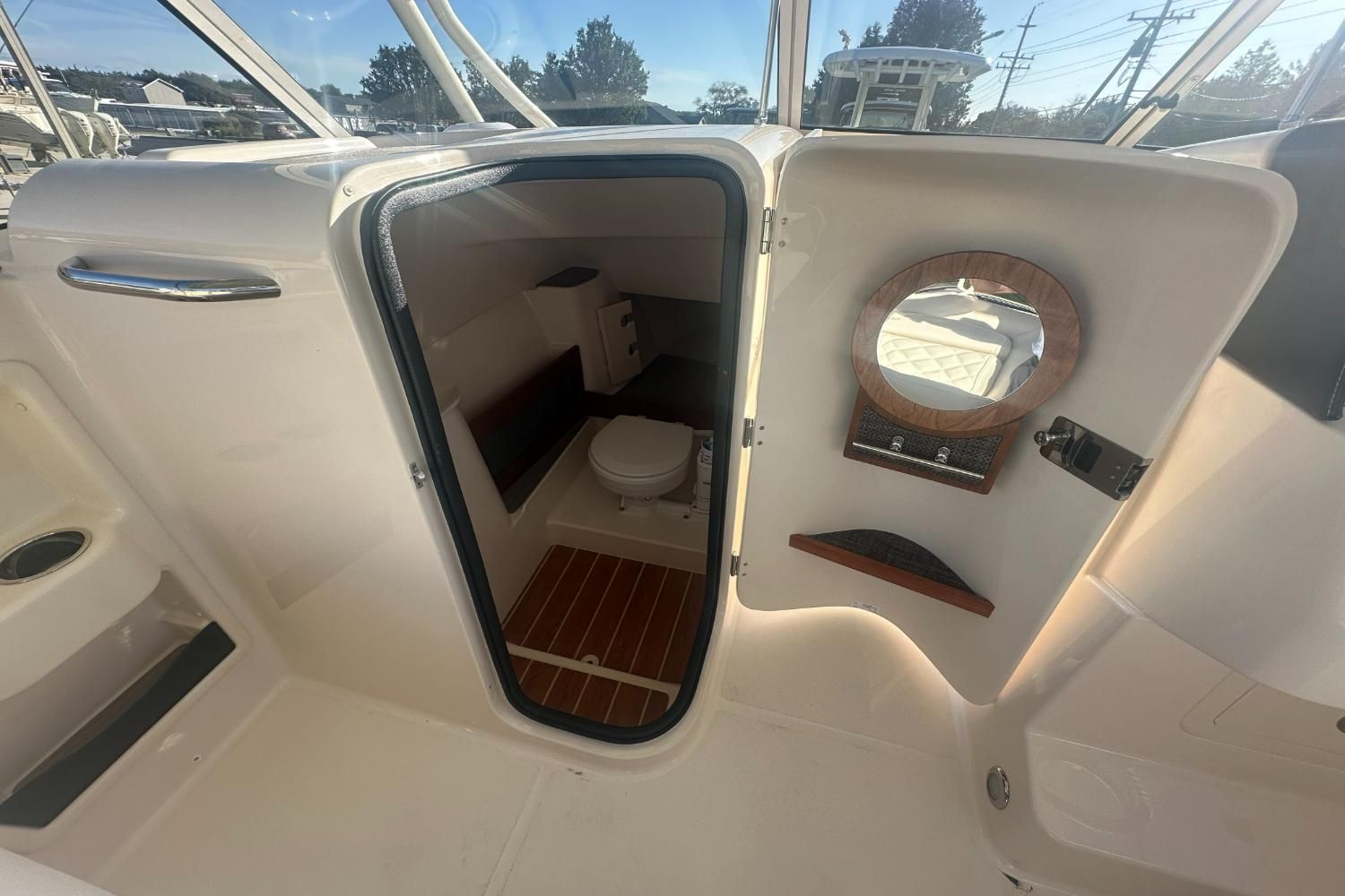 2026 Grady-White Freedom 285 Image Thumbnail #19