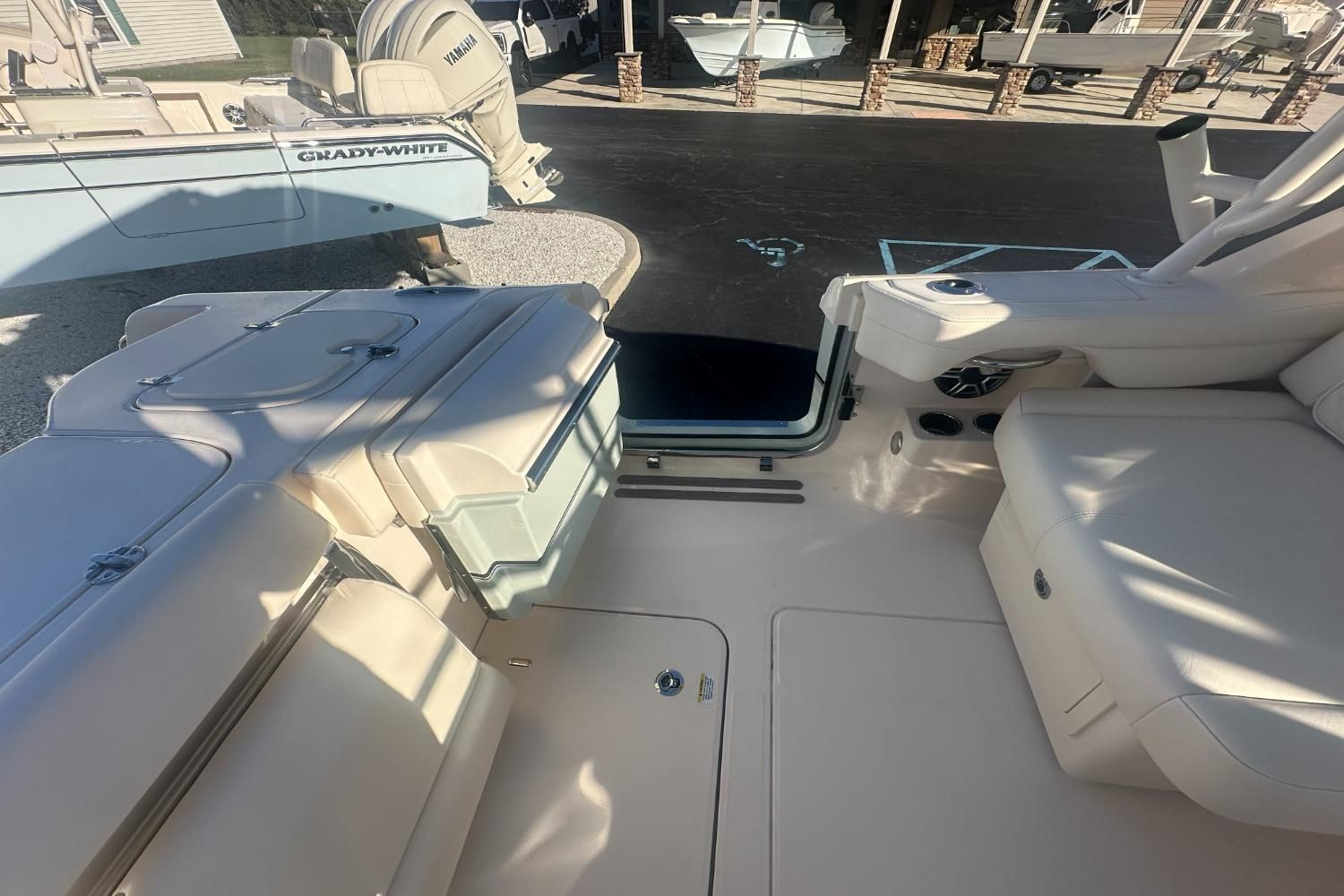 2026 Grady-White Freedom 285 Image Thumbnail #8