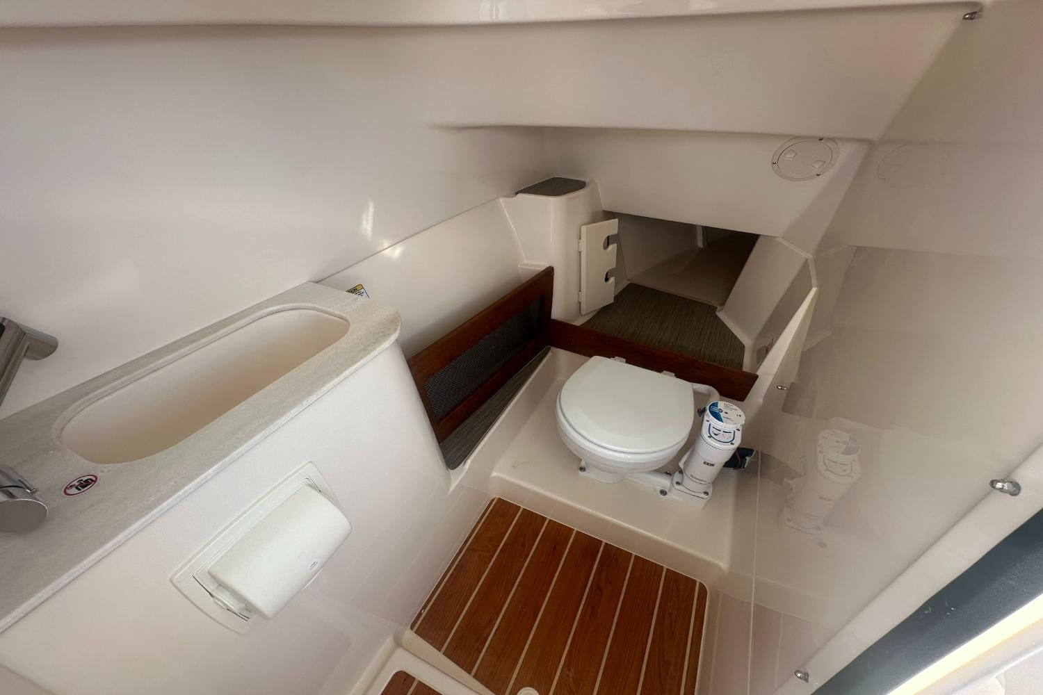 2026 Grady-White Freedom 285 Image Thumbnail #20