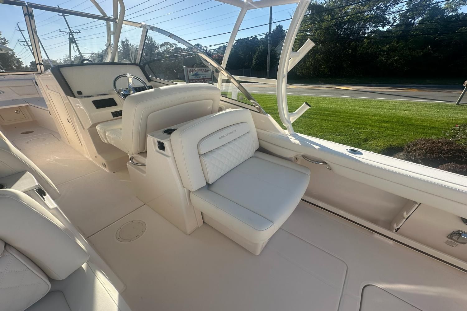 2026 Grady-White Freedom 285 Image Thumbnail #11