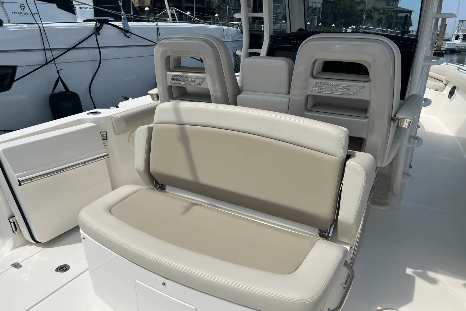2023 Boston Whaler 330 OUTRAGE Image Thumbnail #14