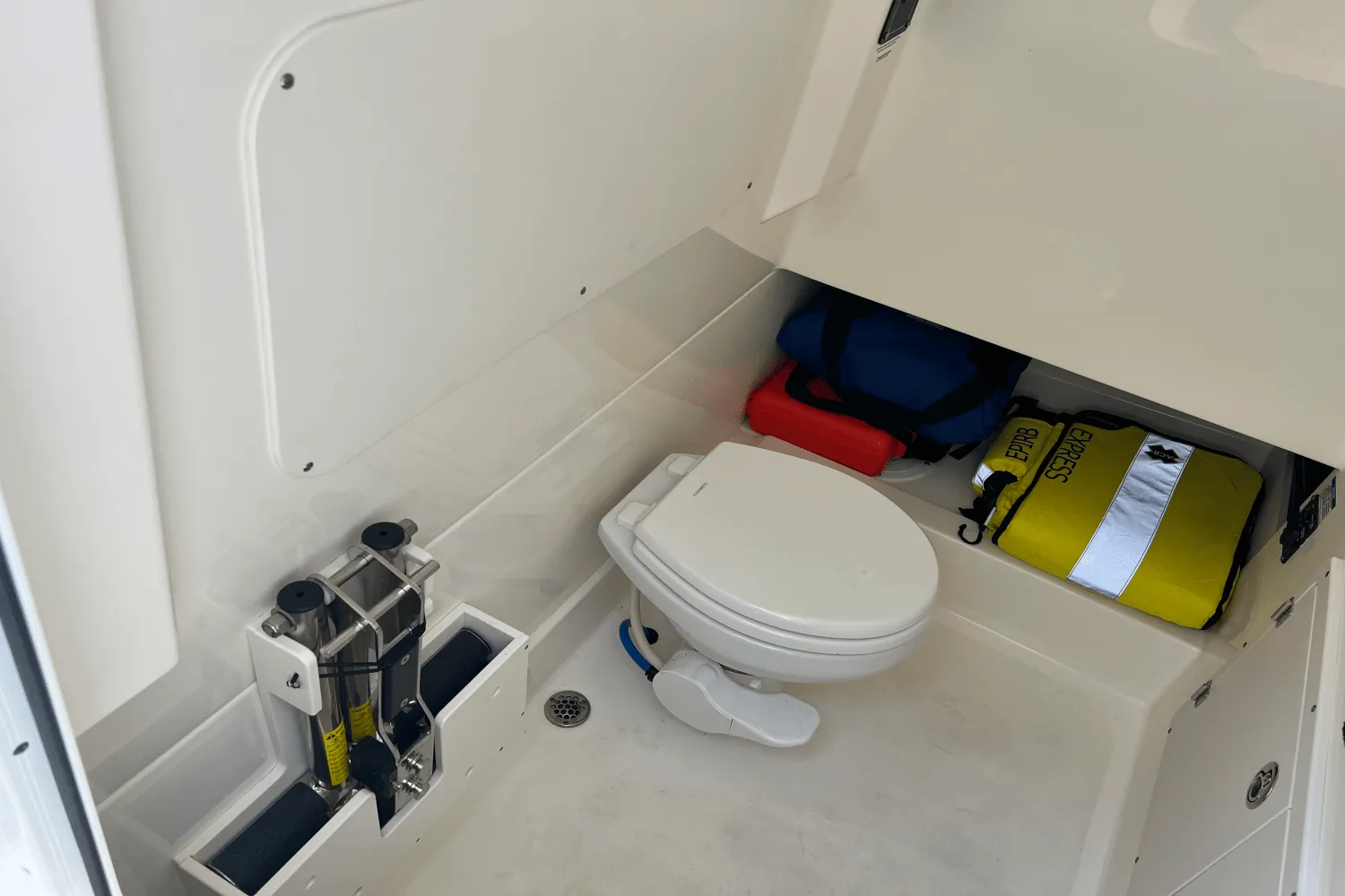 2023 Boston Whaler 330 OUTRAGE Image Thumbnail #26