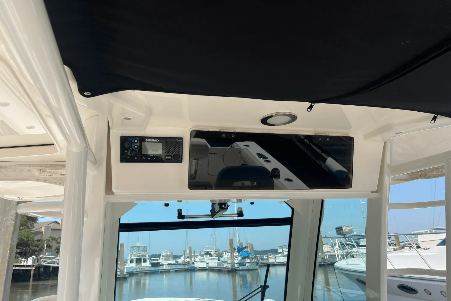 2023 Boston Whaler 330 OUTRAGE Image Thumbnail #6