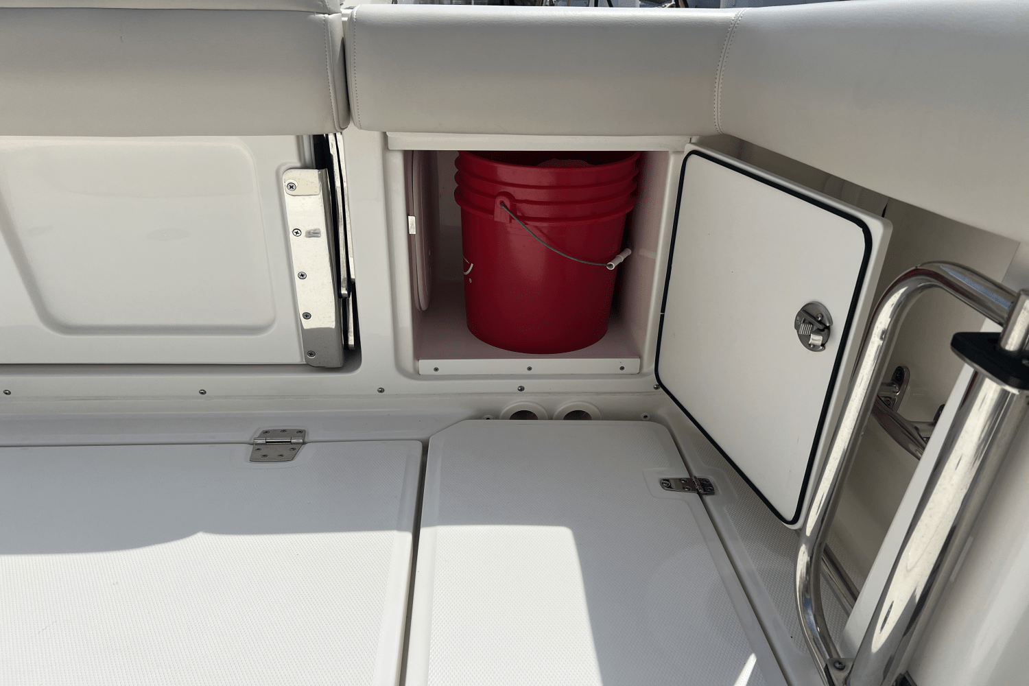 2023 Boston Whaler 330 OUTRAGE Image Thumbnail #34