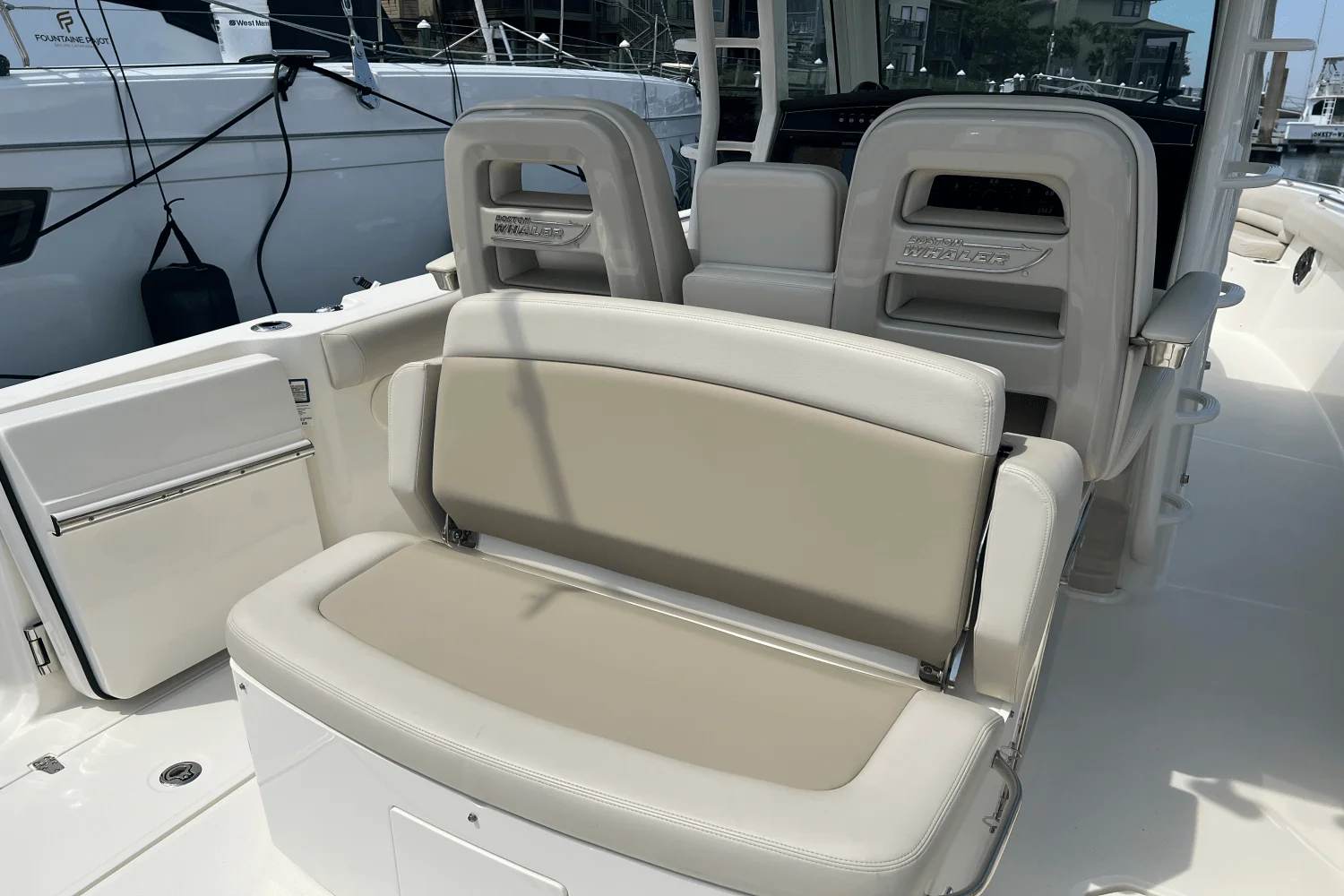 2023 Boston Whaler 330 OUTRAGE Image Thumbnail #14