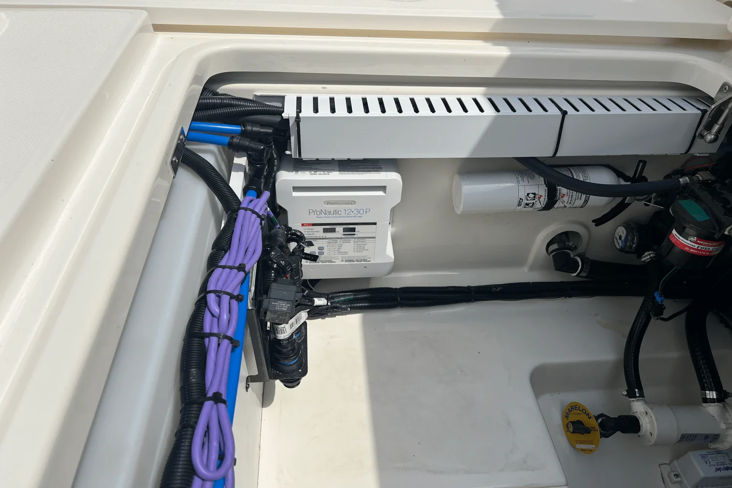2023 Boston Whaler 330 OUTRAGE Image Thumbnail #39