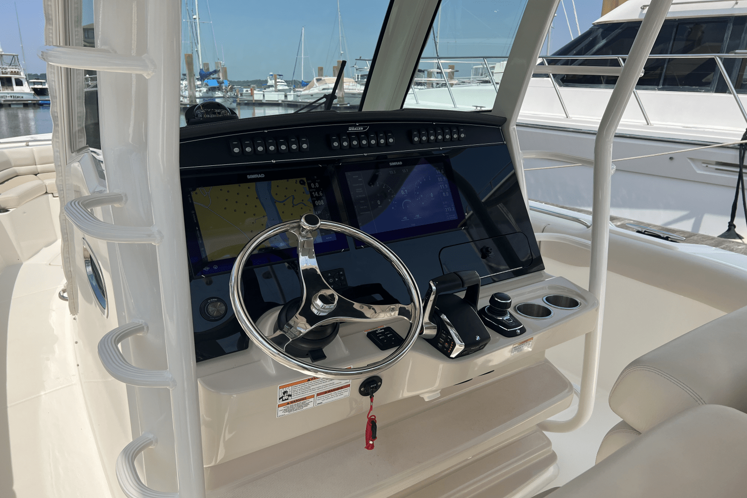 2023 Boston Whaler 330 OUTRAGE Image Thumbnail #5