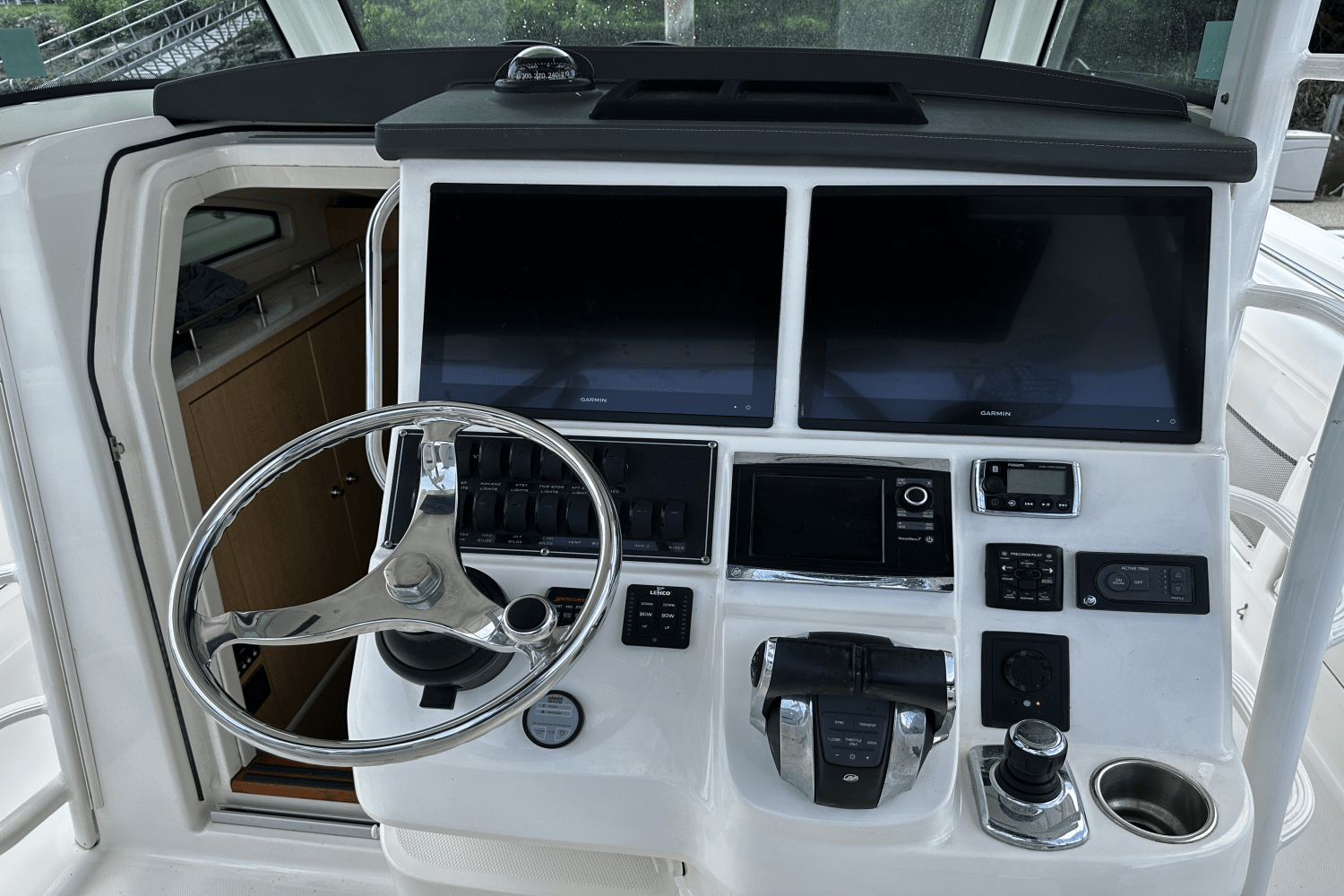 2016 Boston Whaler 370 OUTRAGE Image Thumbnail #24