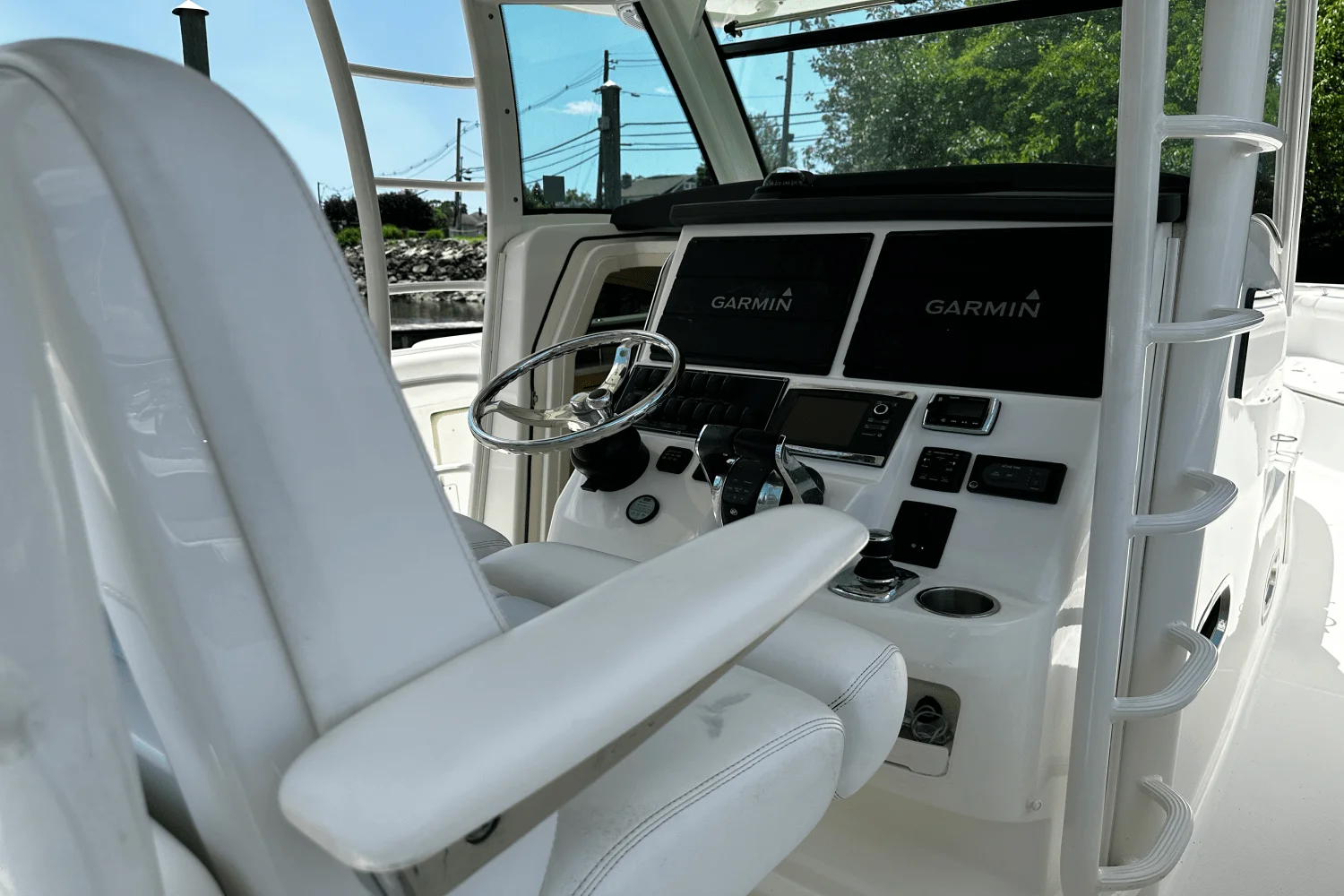 2016 Boston Whaler 370 OUTRAGE Image Thumbnail #22