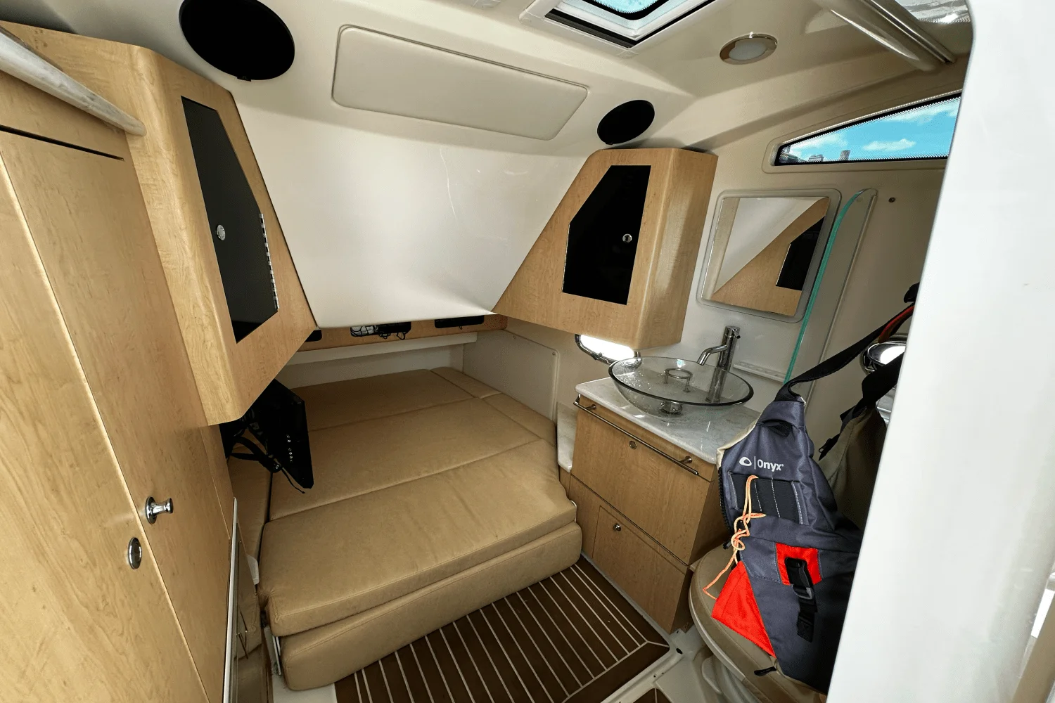 2016 Boston Whaler 370 OUTRAGE Image Thumbnail #30