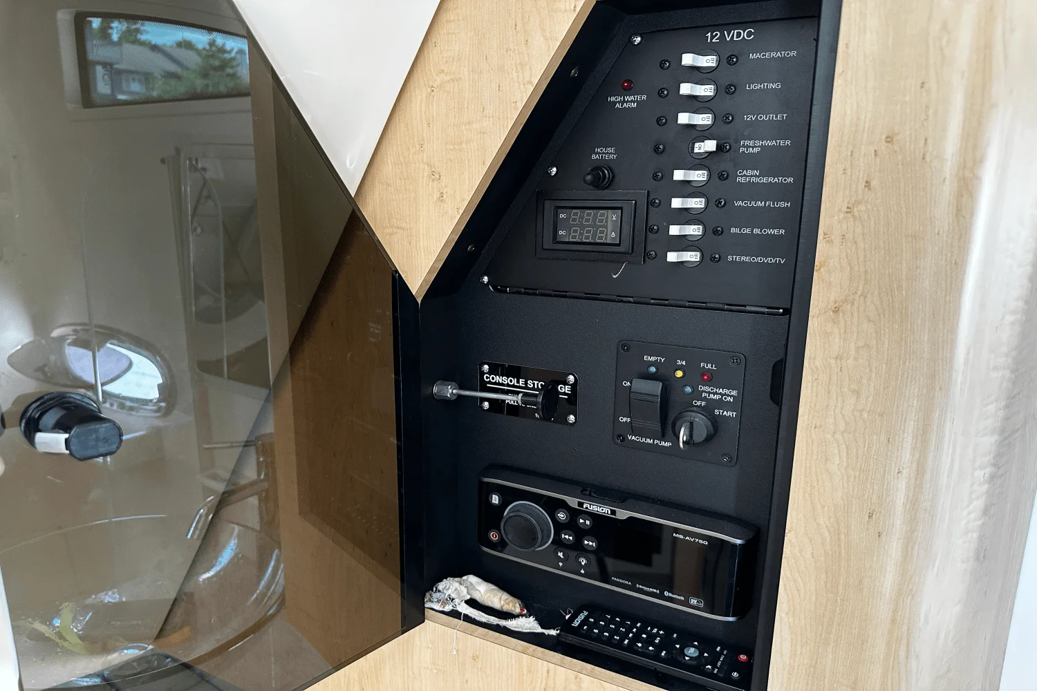 2016 Boston Whaler 370 OUTRAGE Image Thumbnail #33