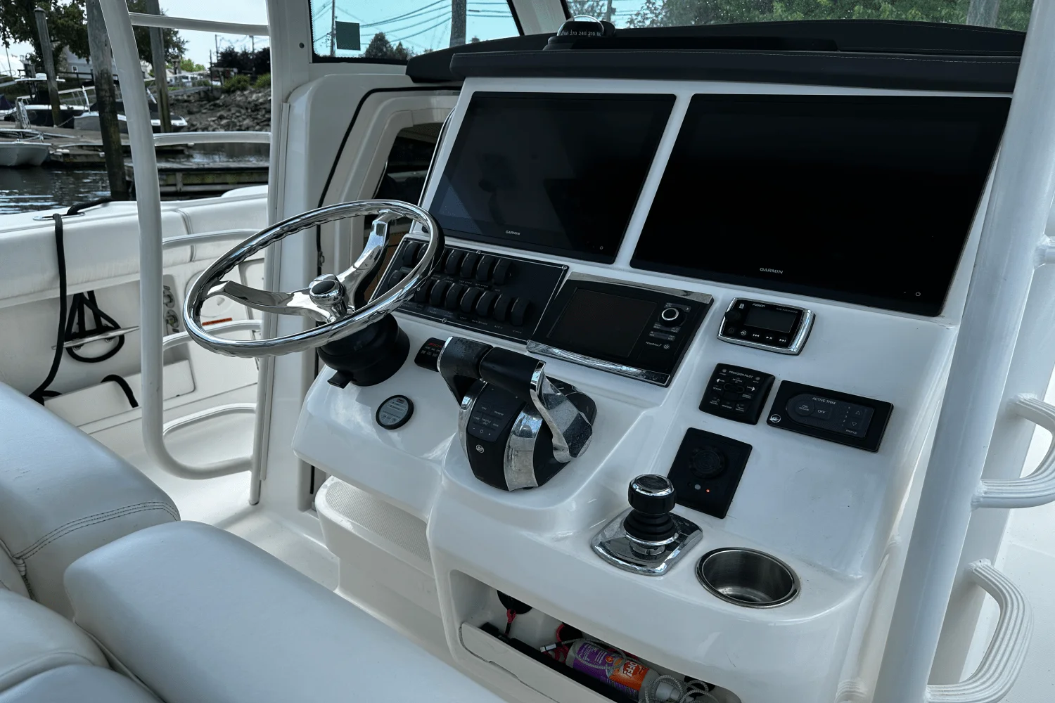 2016 Boston Whaler 370 OUTRAGE Image Thumbnail #23
