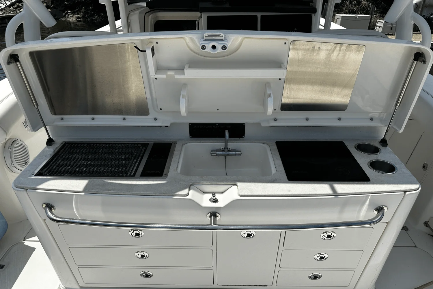 2016 Boston Whaler 370 OUTRAGE Image Thumbnail #18