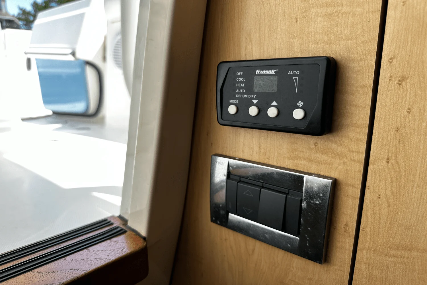 2016 Boston Whaler 370 OUTRAGE Image Thumbnail #34