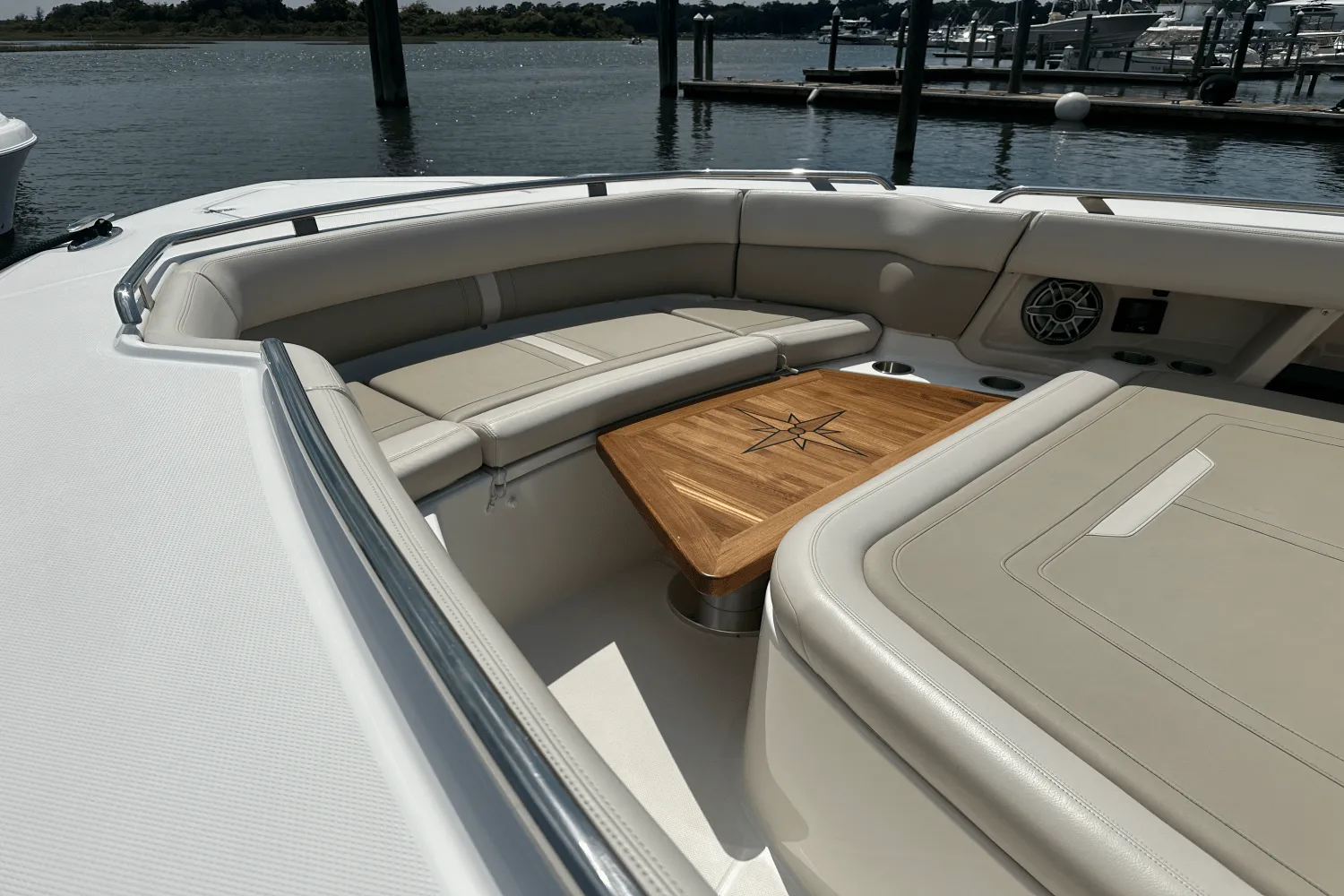 2023 Boston Whaler 350 REALM Image Thumbnail #7