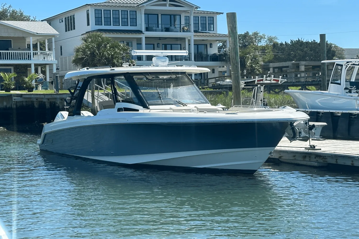 2023 Boston Whaler 350 REALM Image Thumbnail #0