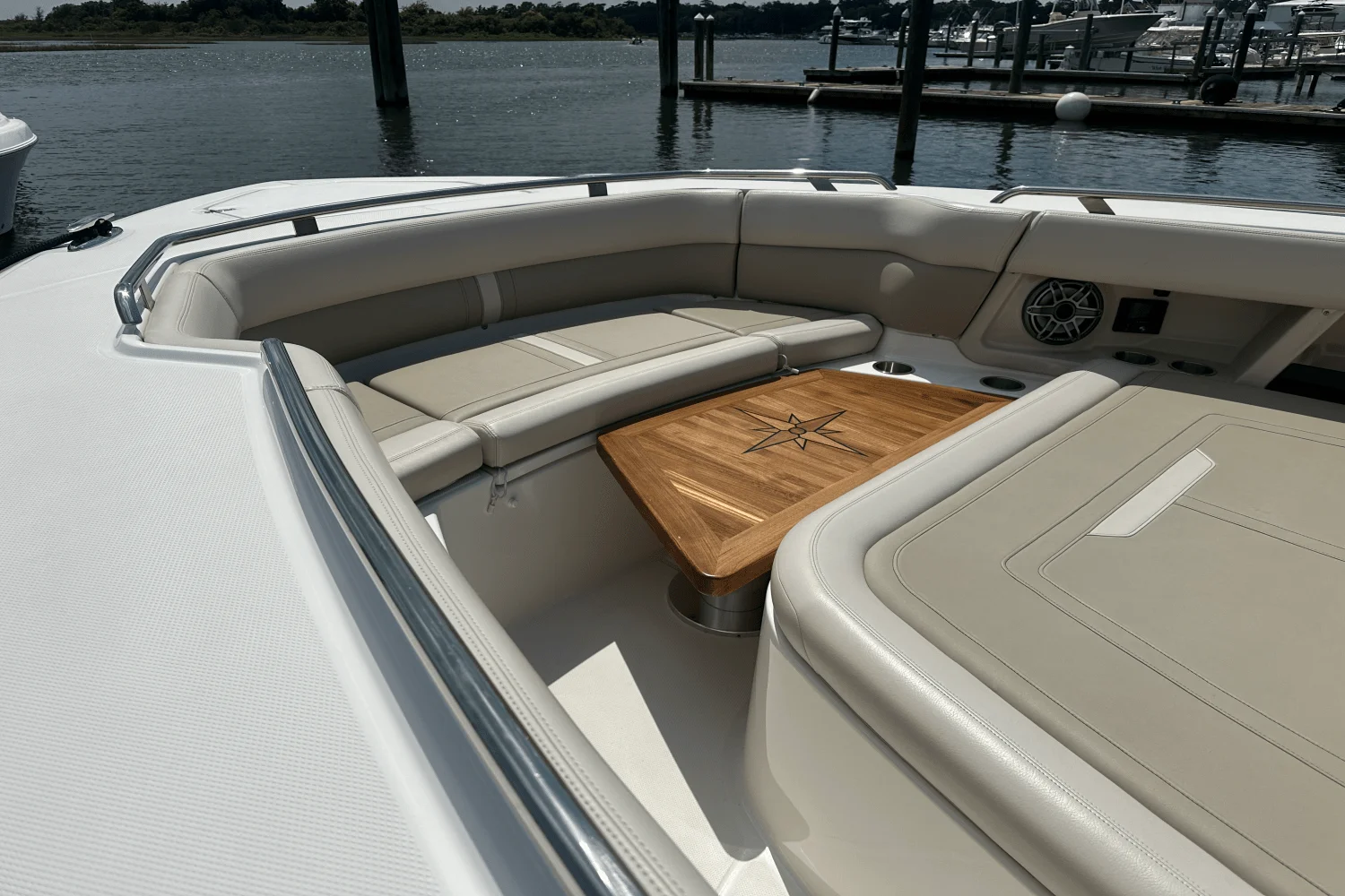 2023 Boston Whaler 350 REALM Image Thumbnail #7
