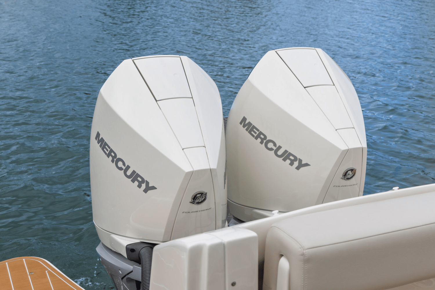 2023 Boston Whaler 320 VANTAGE Image Thumbnail #38