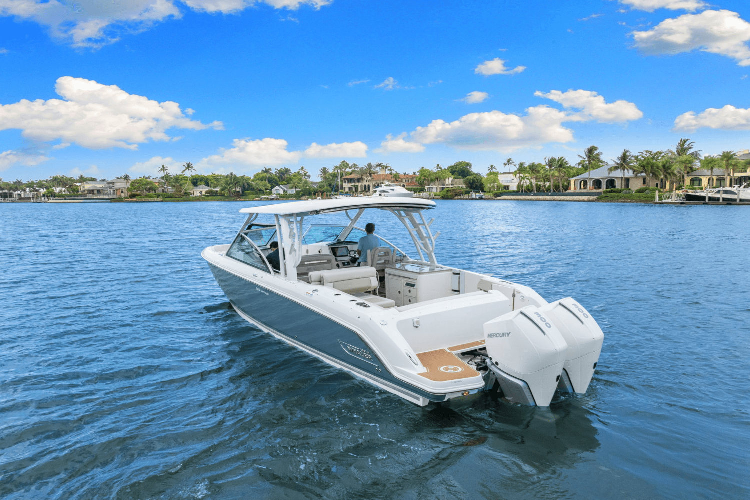 2023 Boston Whaler 320 VANTAGE Image Thumbnail #7