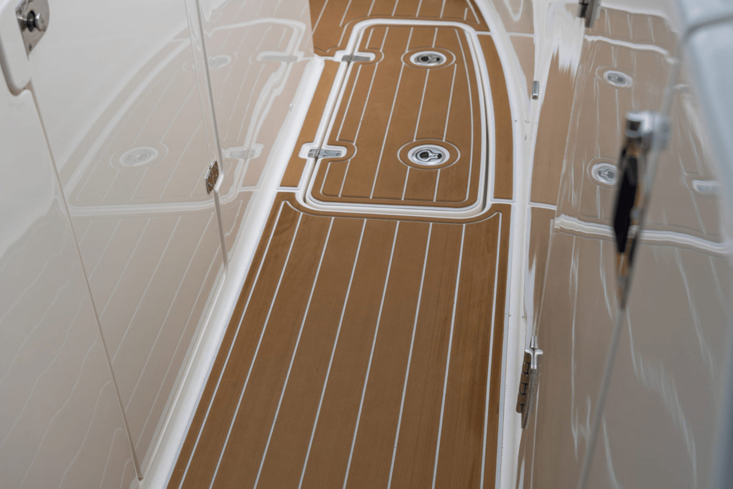 2023 Boston Whaler 320 VANTAGE Image Thumbnail #40