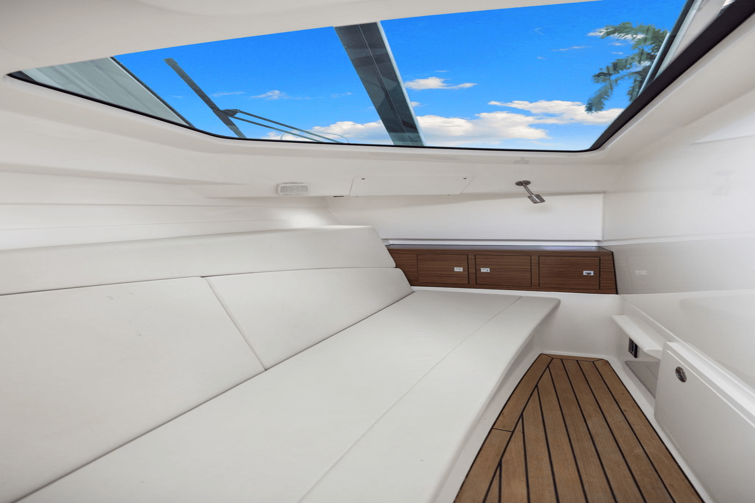 2023 Boston Whaler 320 VANTAGE Image Thumbnail #48