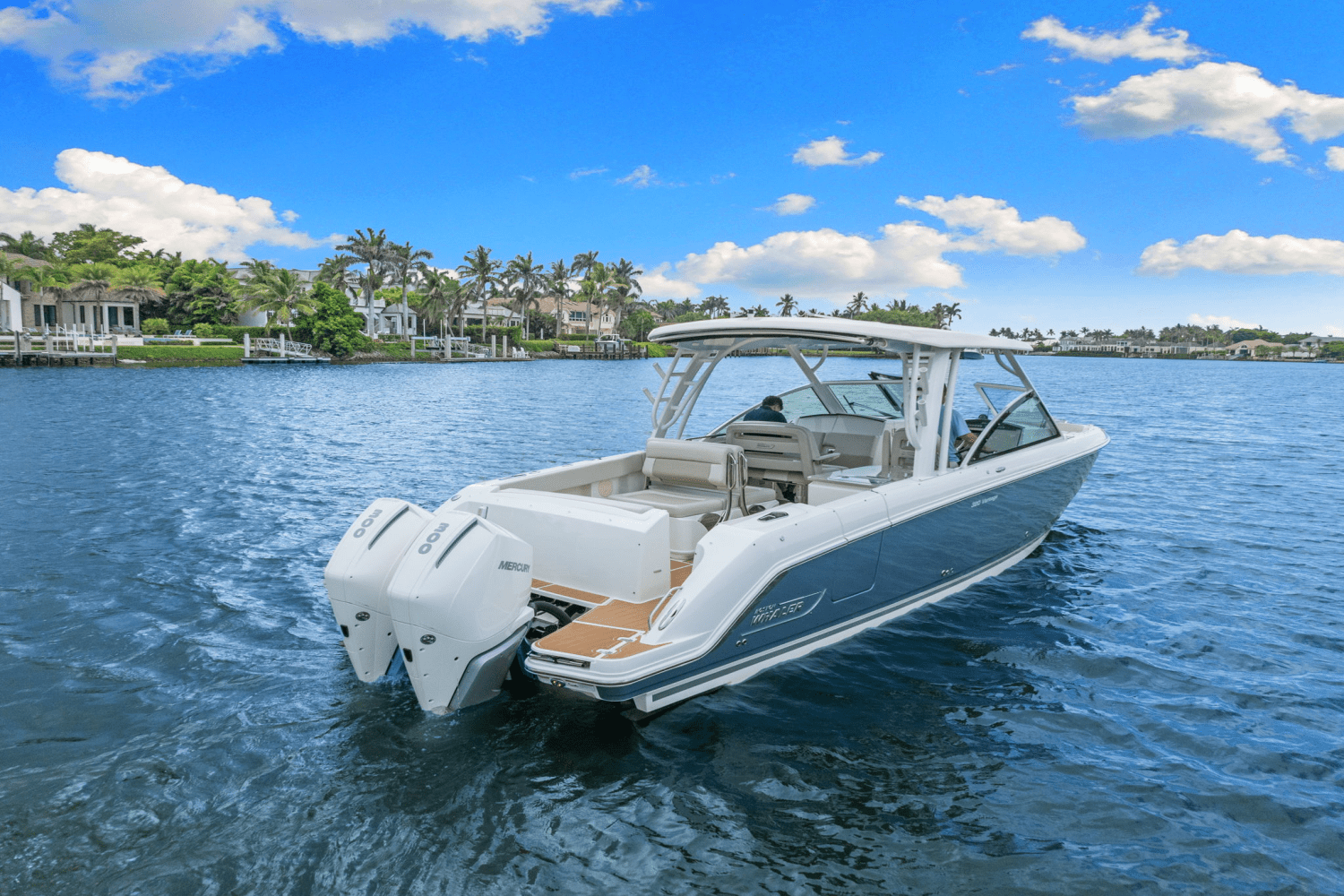 2023 Boston Whaler 320 VANTAGE Image Thumbnail #52
