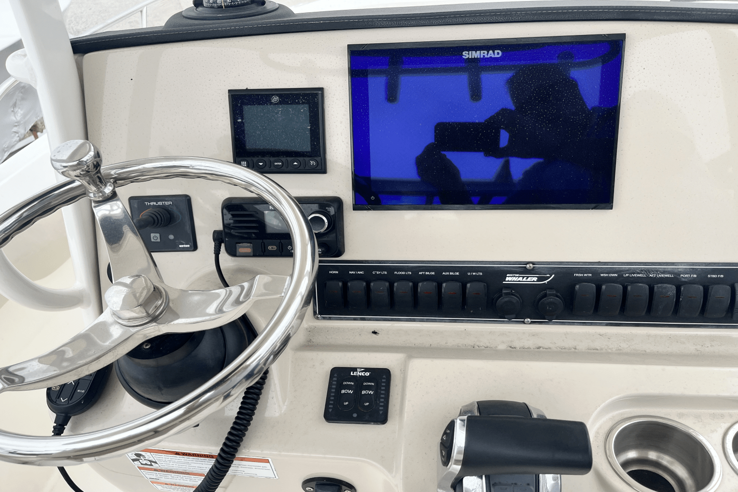 2019 Boston Whaler 230 OUTRAGE Image Thumbnail #3