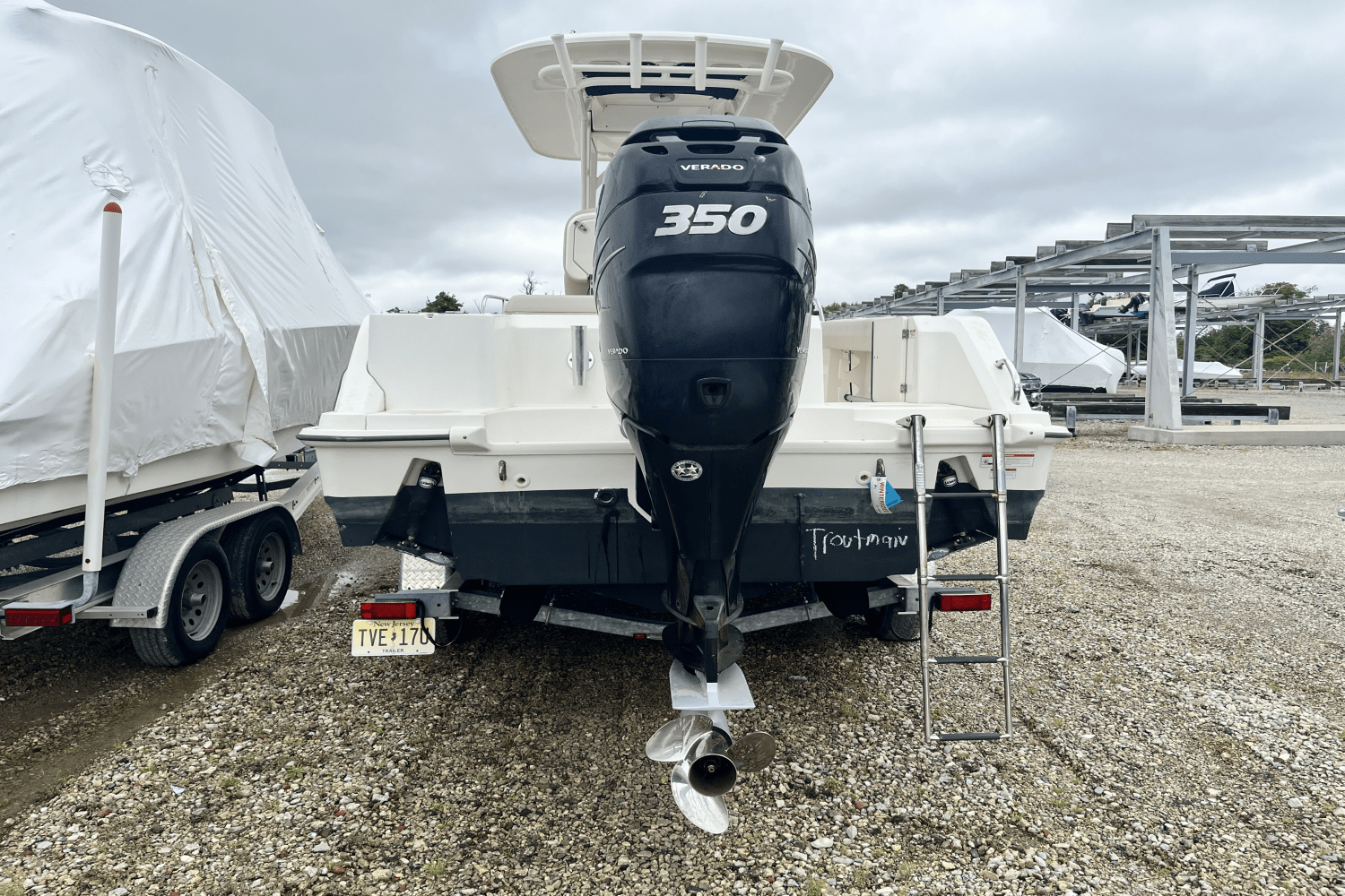 2019 Boston Whaler 230 OUTRAGE Image Thumbnail #2
