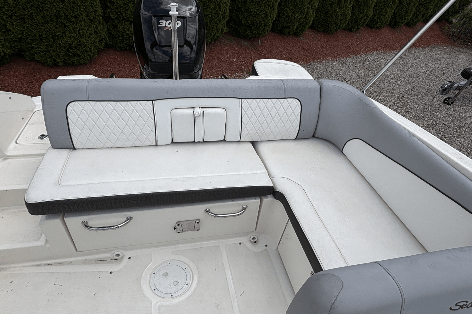 2016 Sea Ray 240 SUNDECK OUTBOARD Image Thumbnail #10