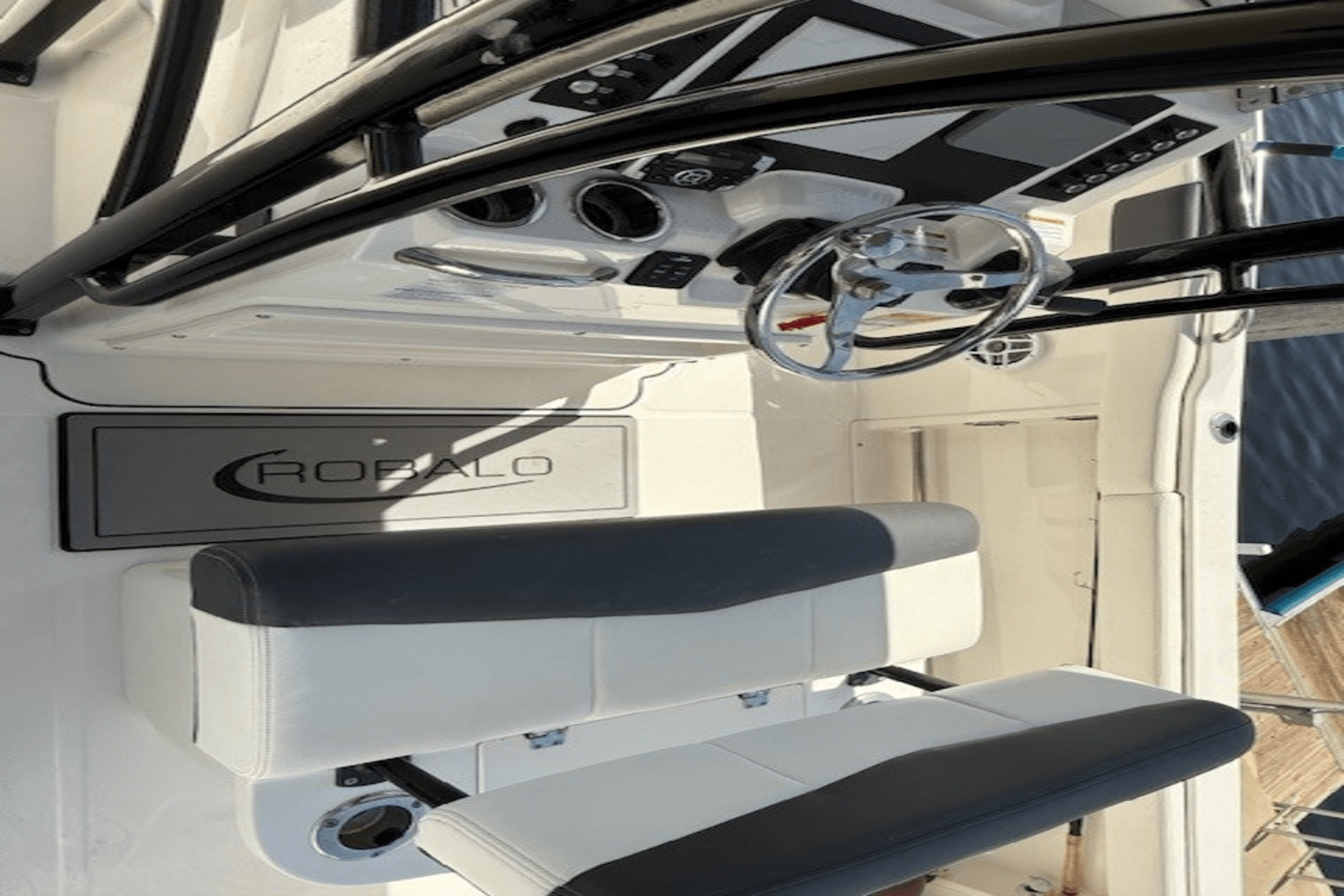2022 Robalo R222 Image Thumbnail #19