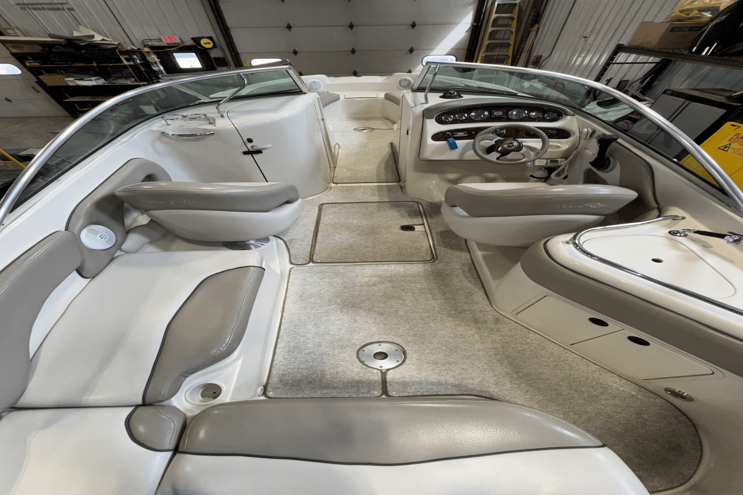 2003 Sea Ray 240 SD Image Thumbnail #3