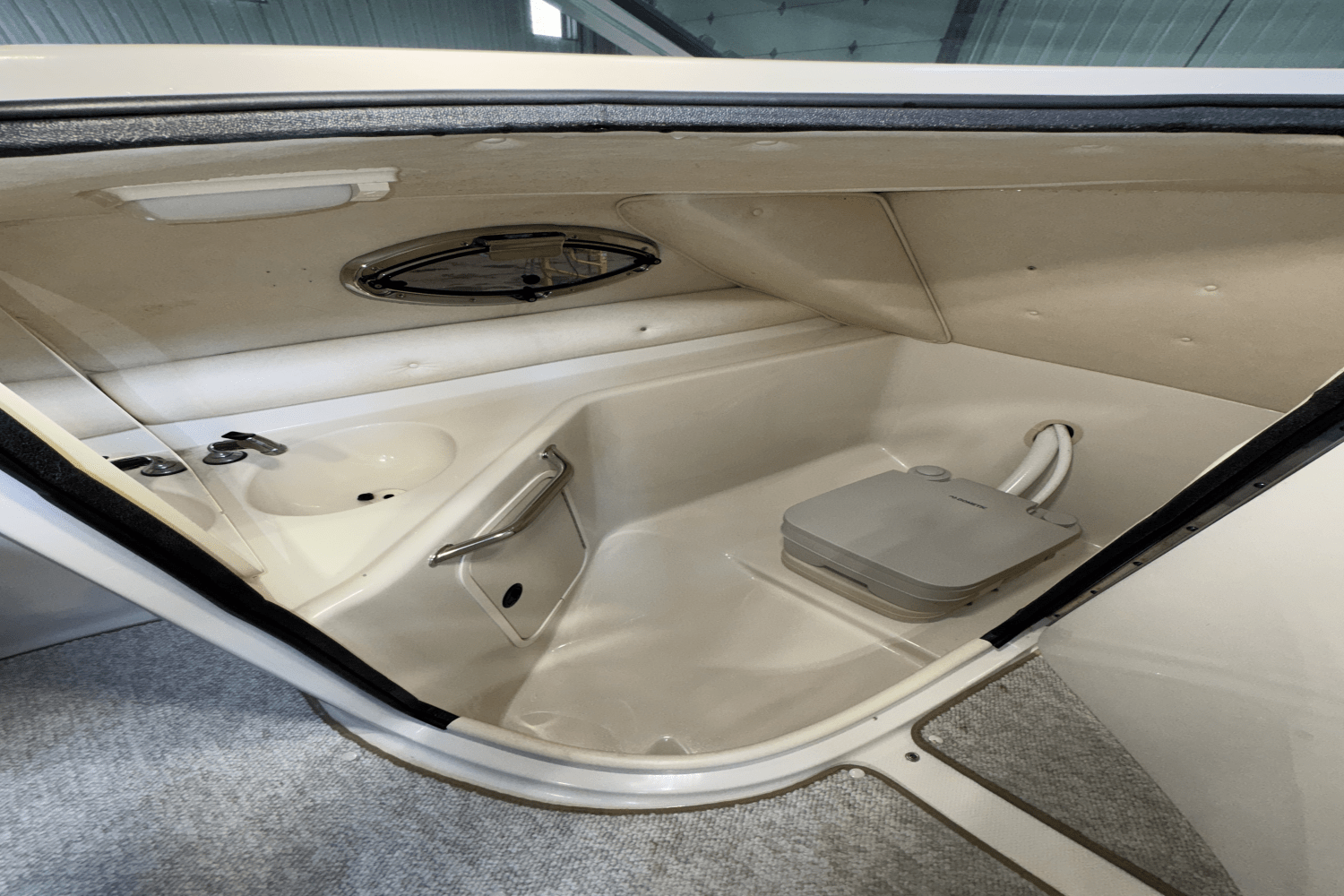 2003 Sea Ray 240 SD Image Thumbnail #10