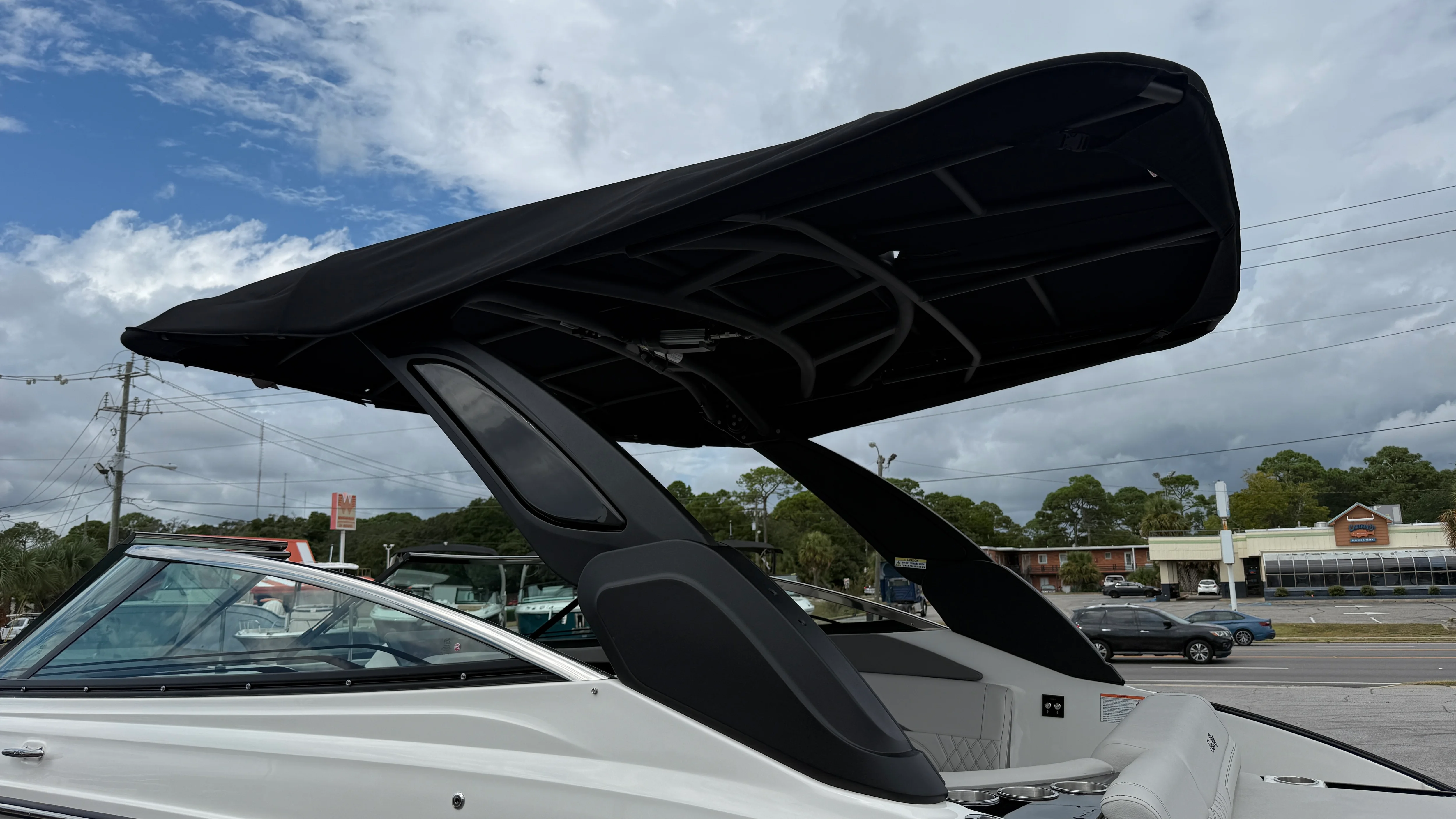 2026 Sea Ray SLX 260 Outboard Image Thumbnail #4