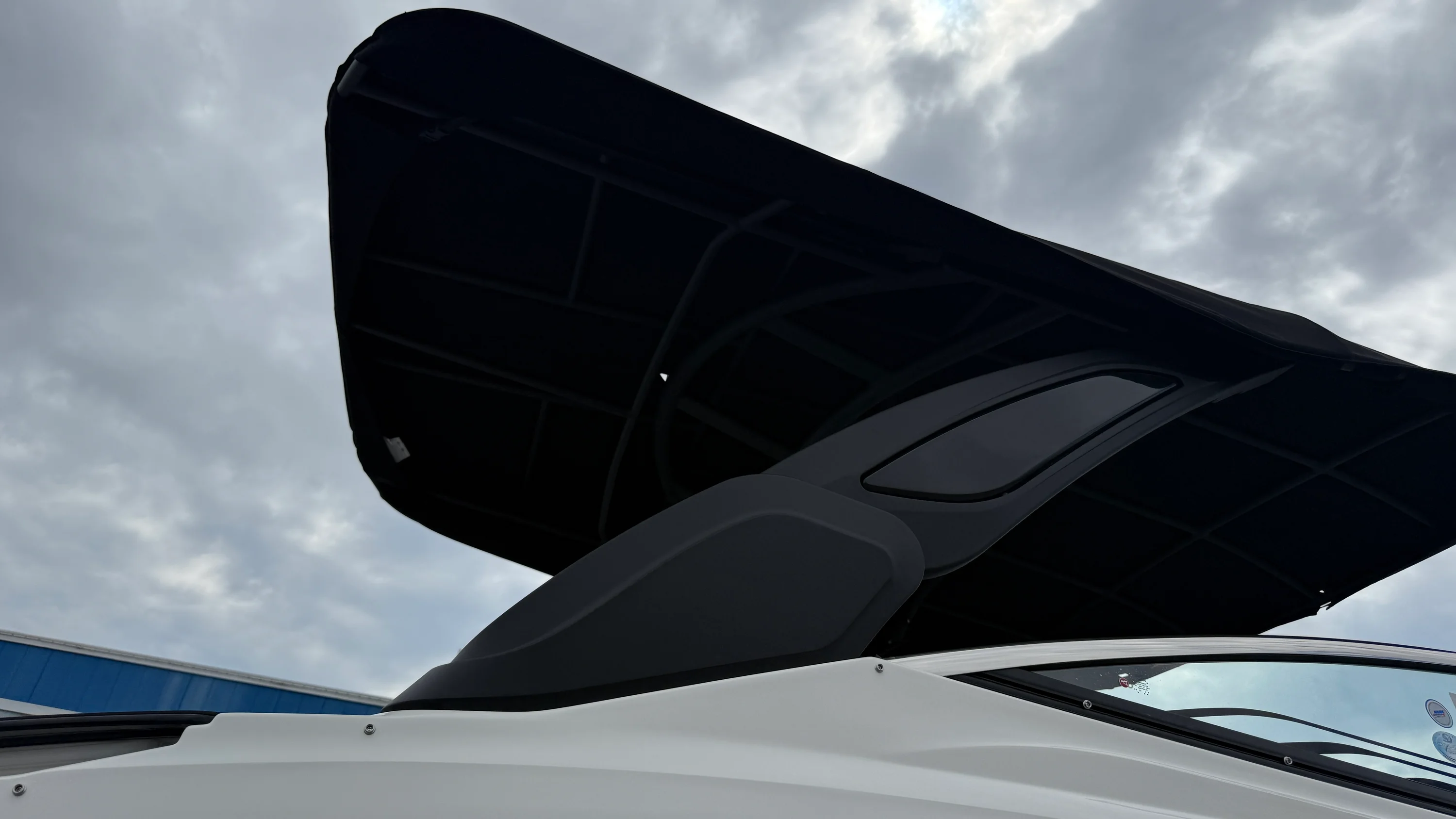 2026 Sea Ray SLX 260 Outboard Image Thumbnail #2