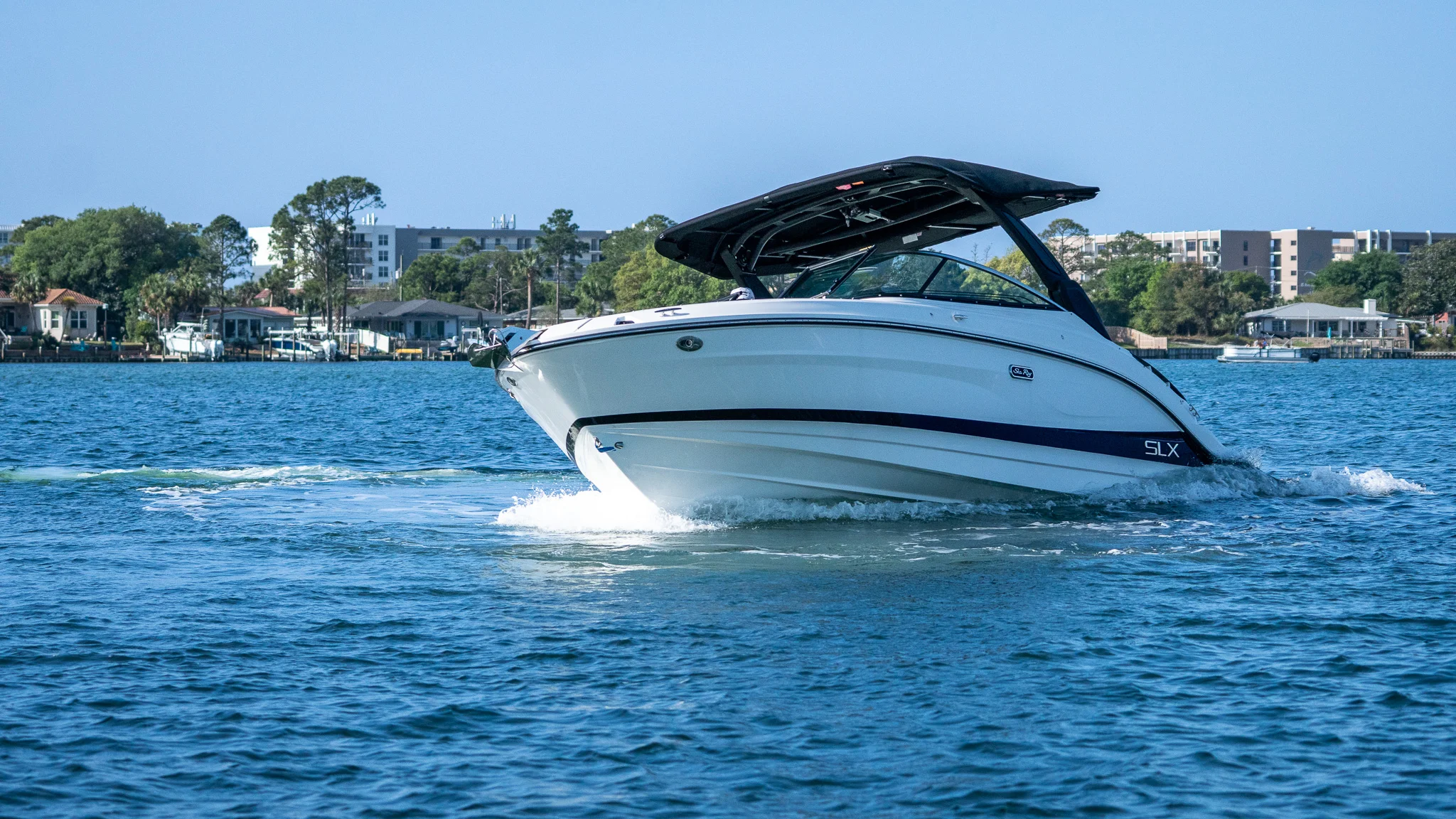2026 Sea Ray SLX 260 Outboard Image Thumbnail #12