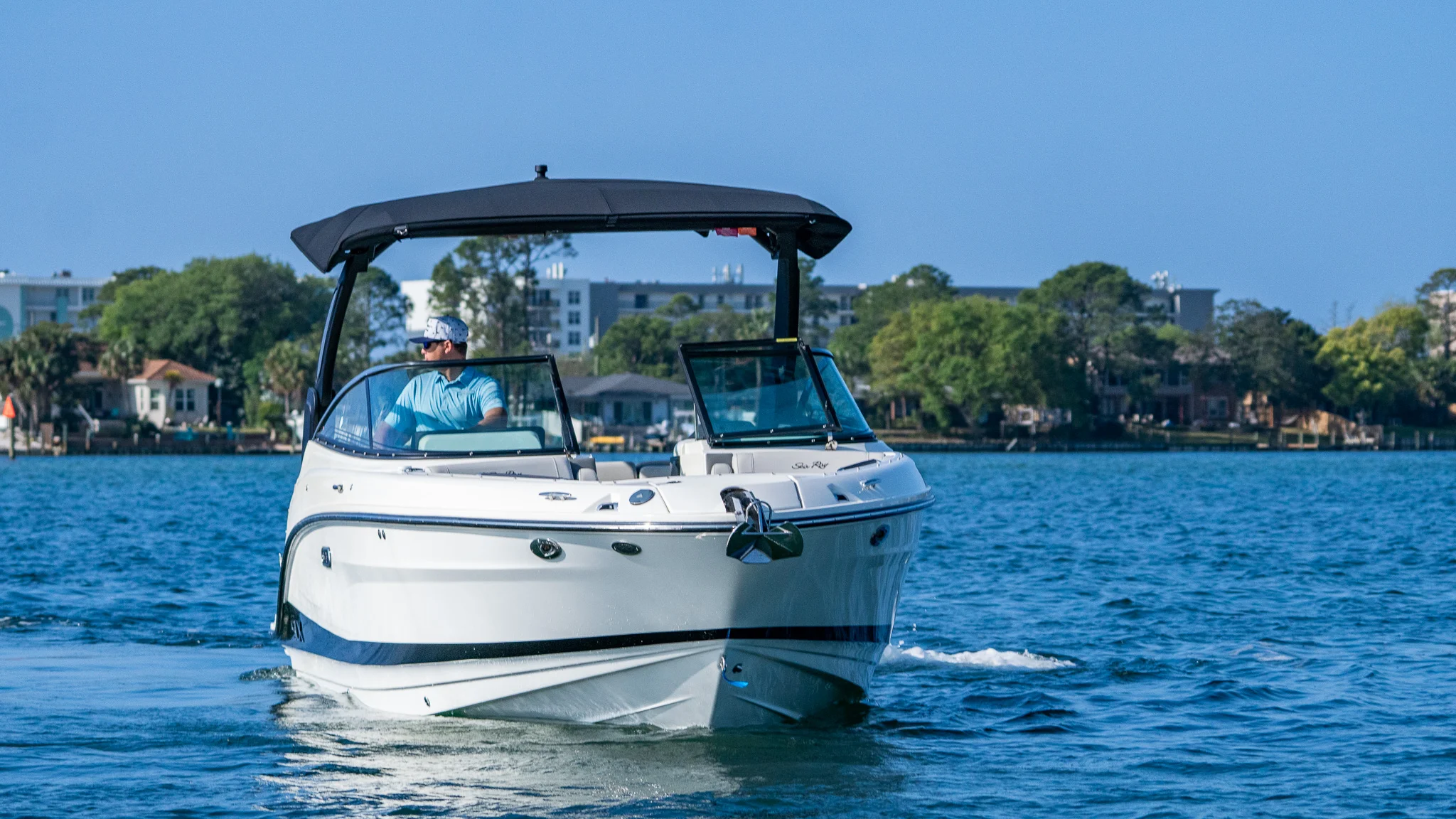 2026 Sea Ray SLX 260 Outboard Image Thumbnail #8
