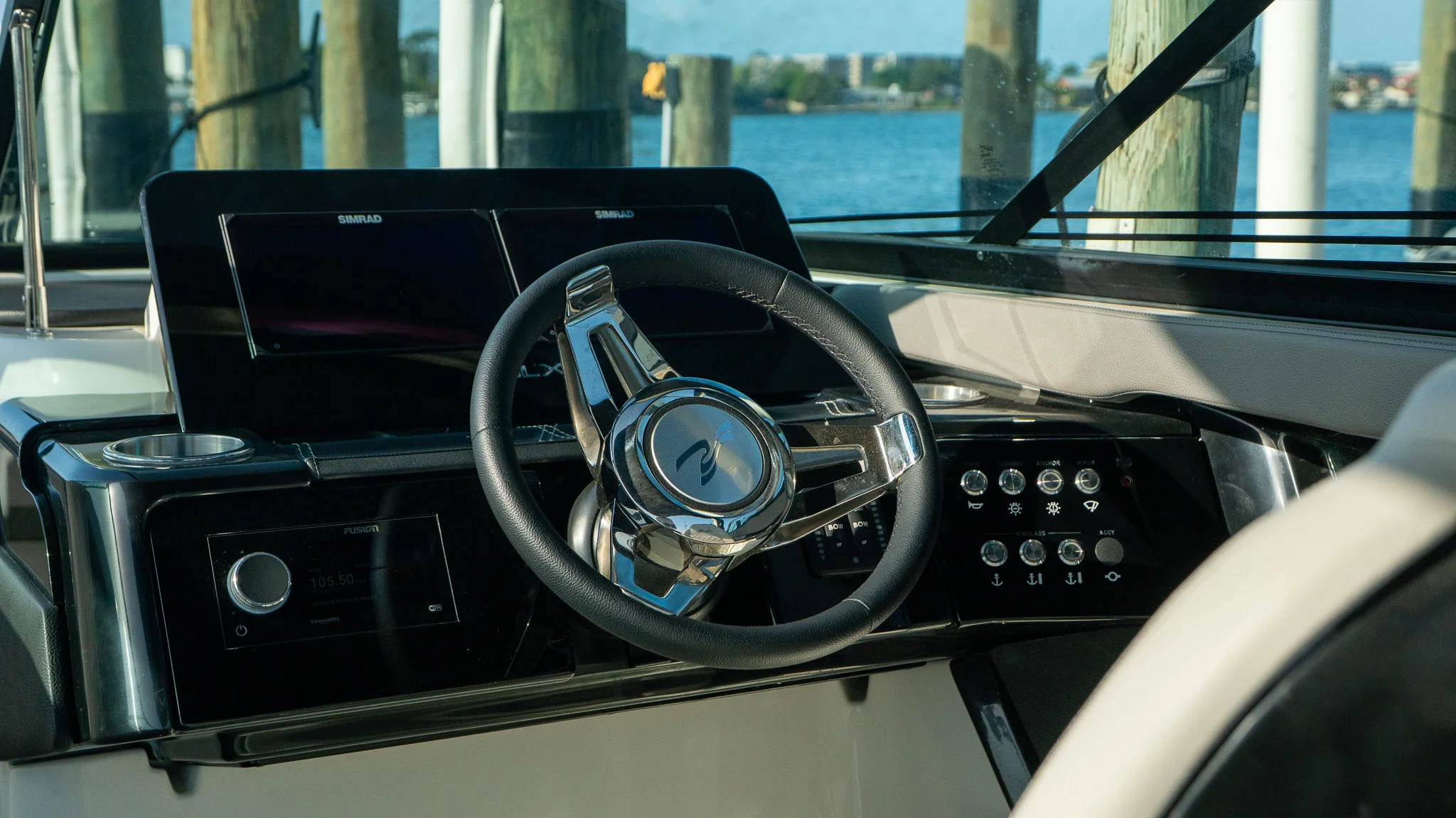 2026 Sea Ray SLX 260 Outboard Image Thumbnail #31