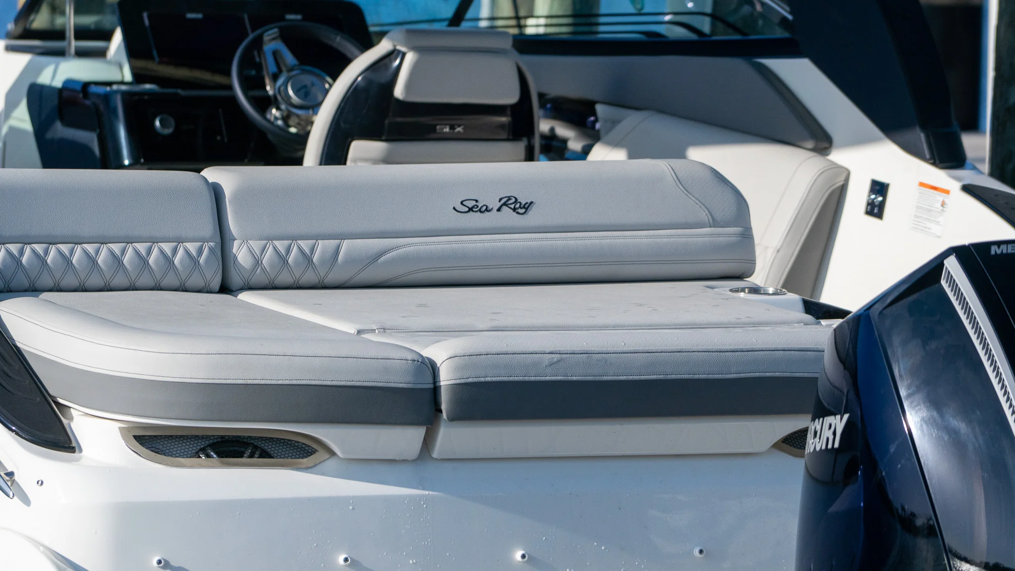 2026 Sea Ray SLX 260 Outboard Image Thumbnail #22