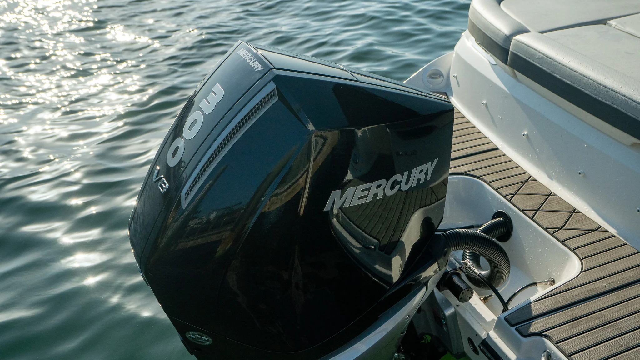 2026 Sea Ray SLX 260 Outboard Image Thumbnail #24