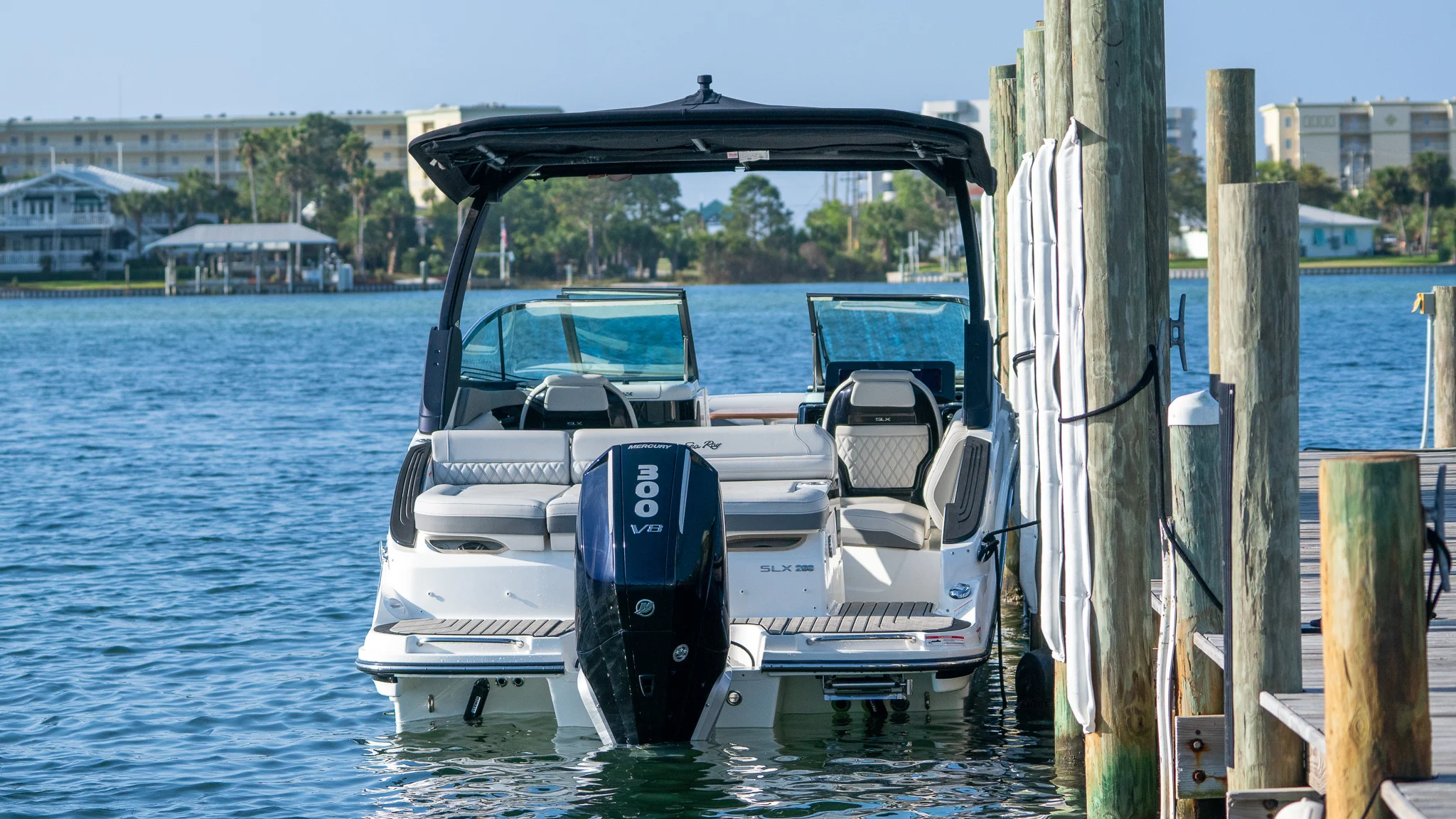2026 Sea Ray SLX 260 Outboard Image Thumbnail #20