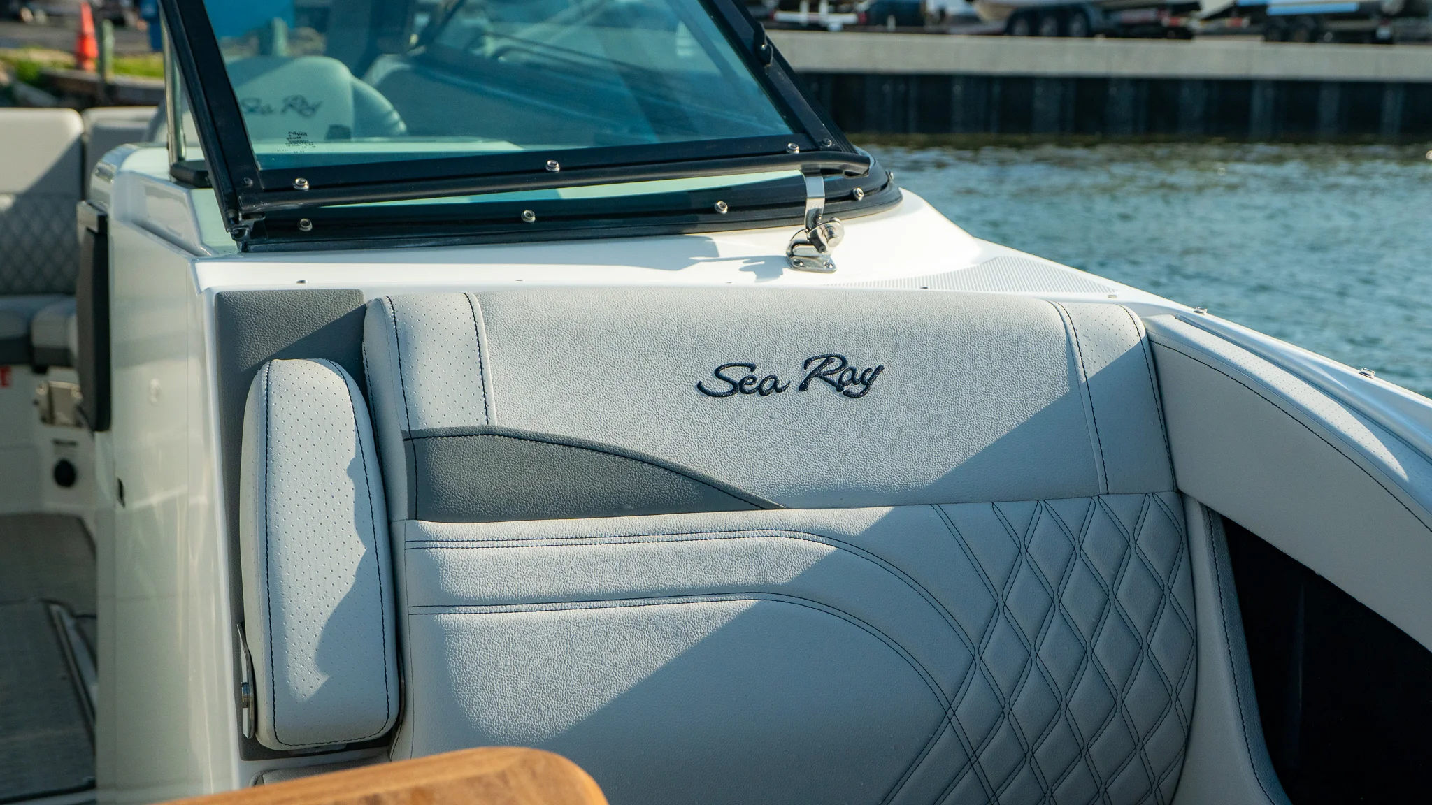 2026 Sea Ray SLX 260 Outboard Image Thumbnail #44