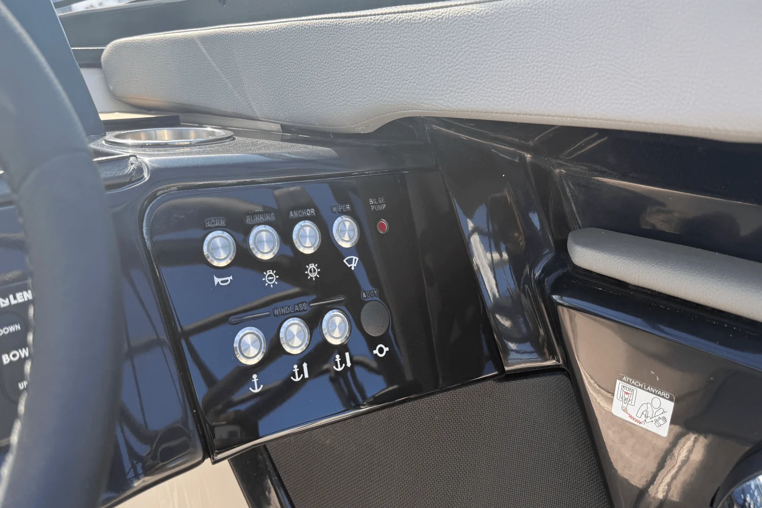 2026 Sea Ray SLX 260 Outboard Image Thumbnail #23