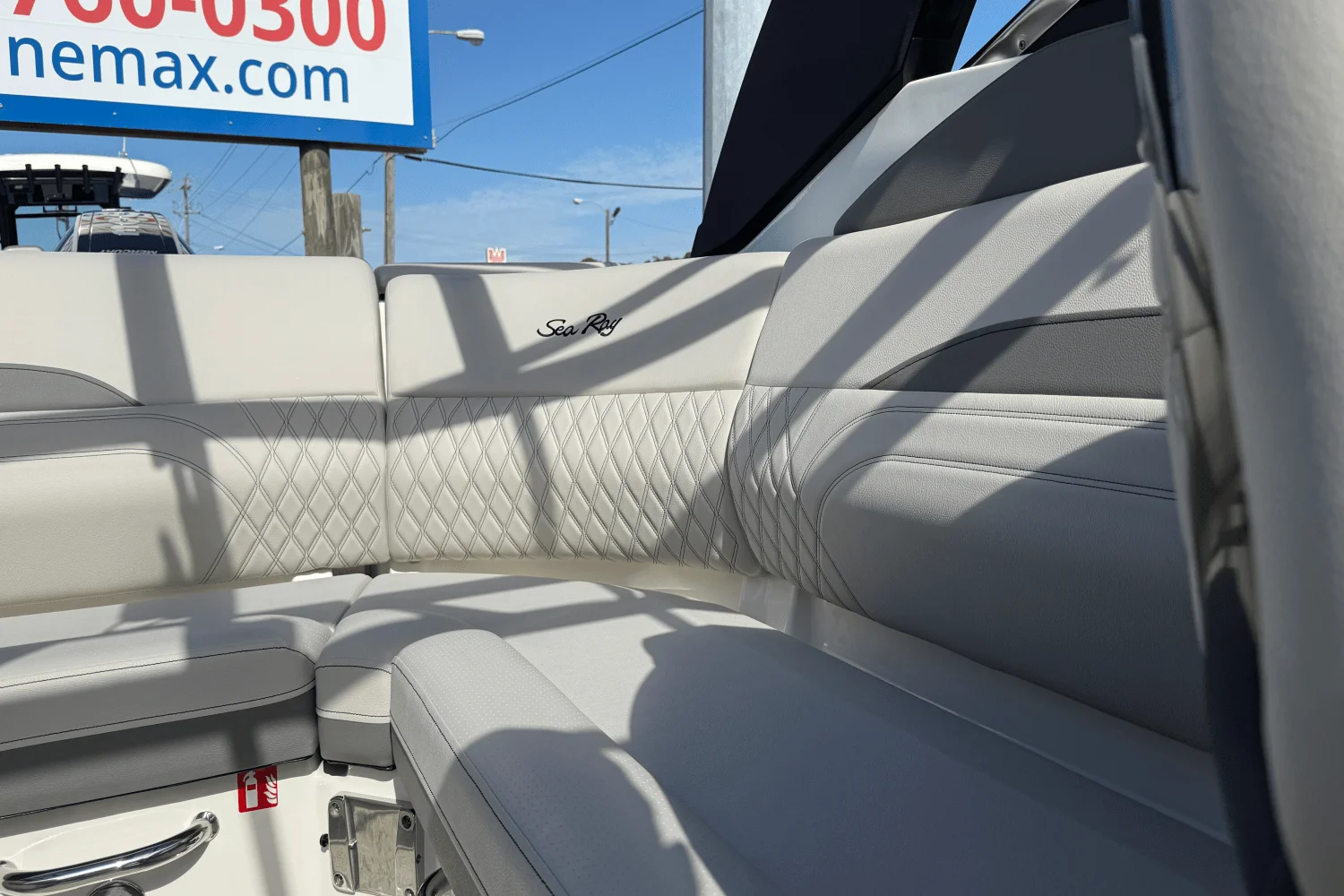 2026 Sea Ray SLX 260 Outboard Image Thumbnail #16