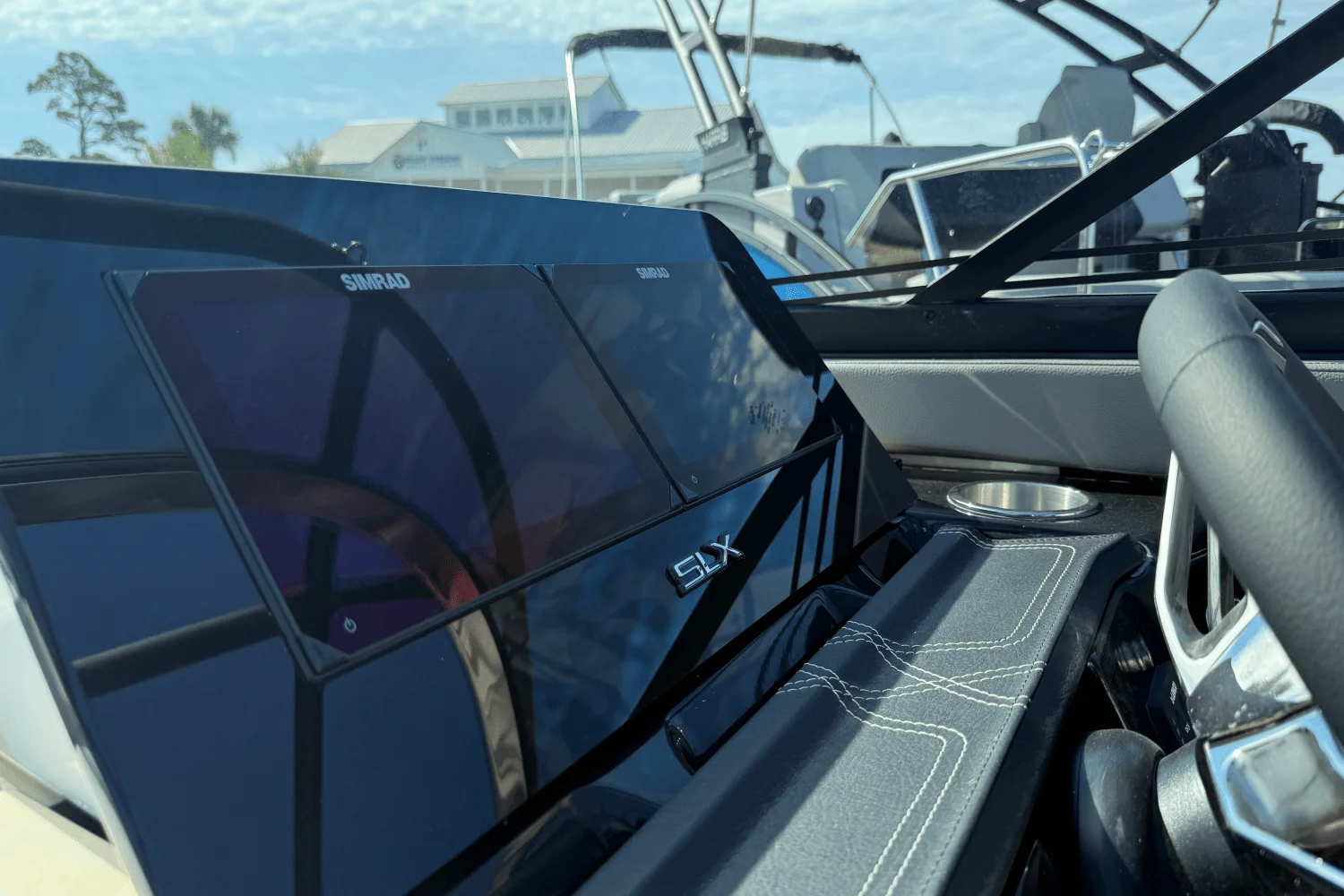 2026 Sea Ray SLX 260 Outboard Image Thumbnail #22