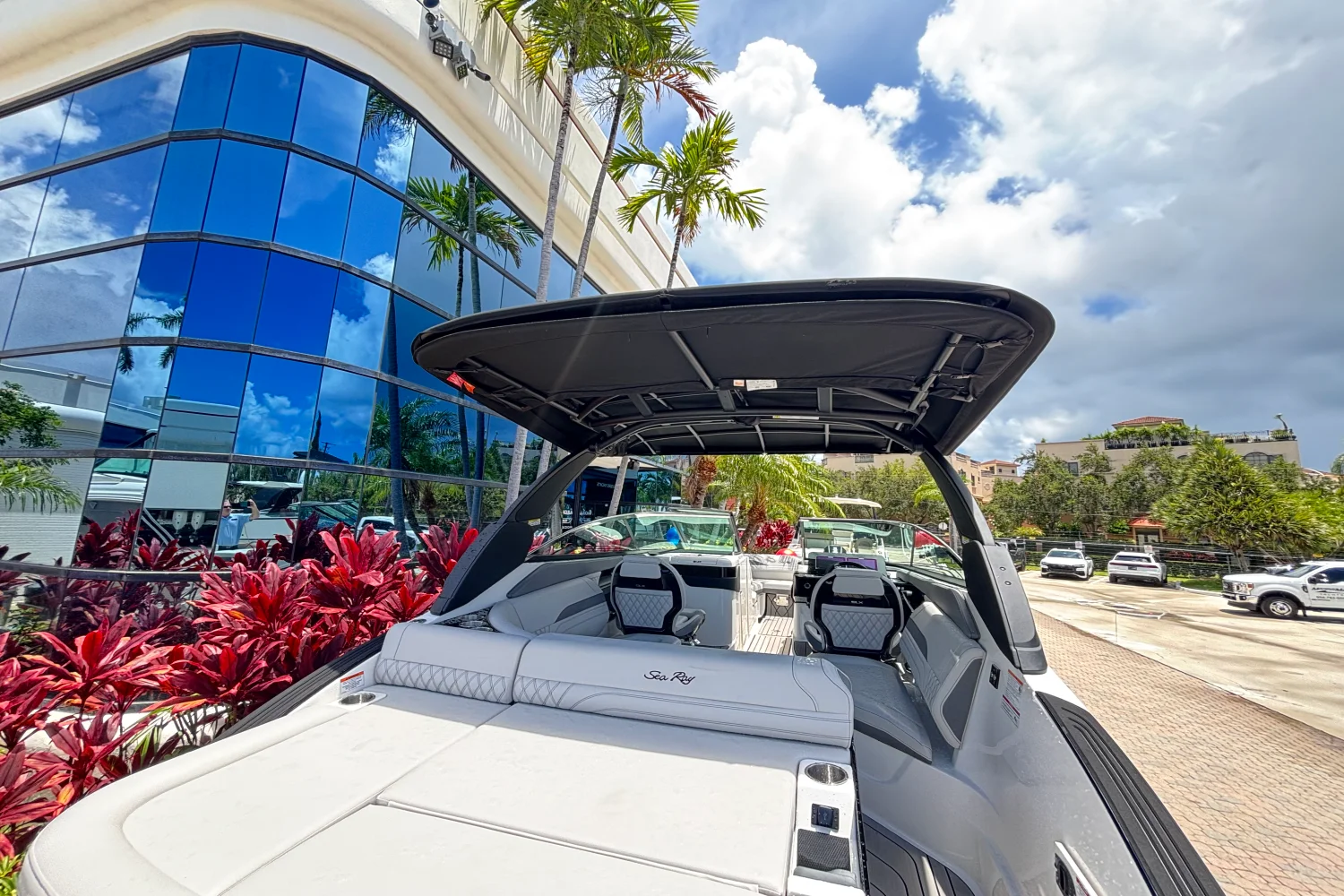 2025 Sea Ray SLX 260 Outboard Image Thumbnail #8