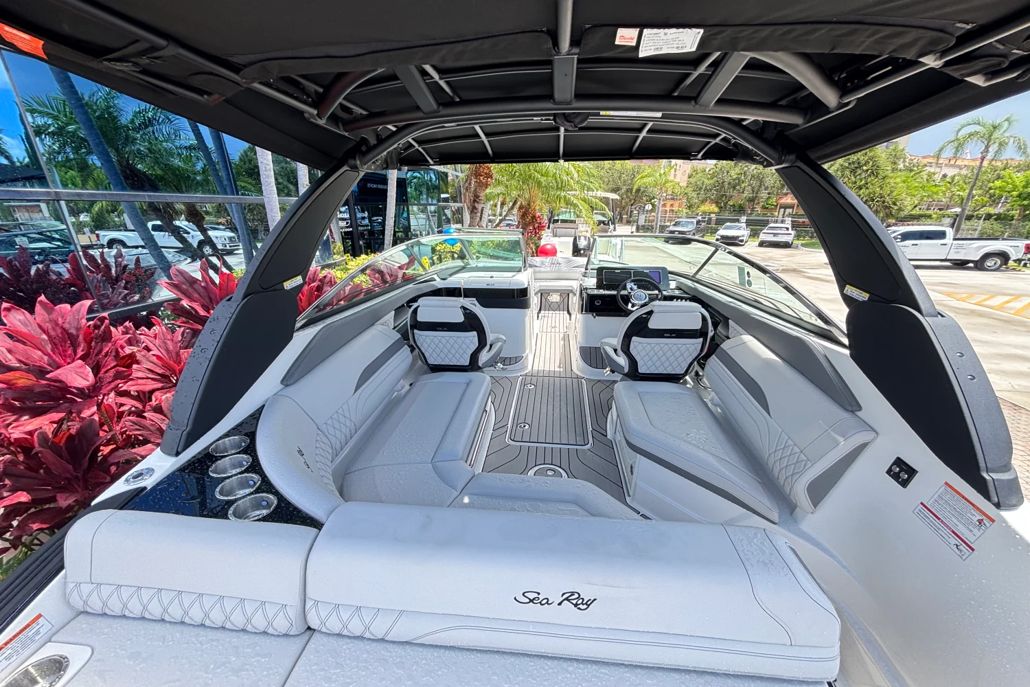 2025 Sea Ray SLX 260 Outboard Image Thumbnail #9